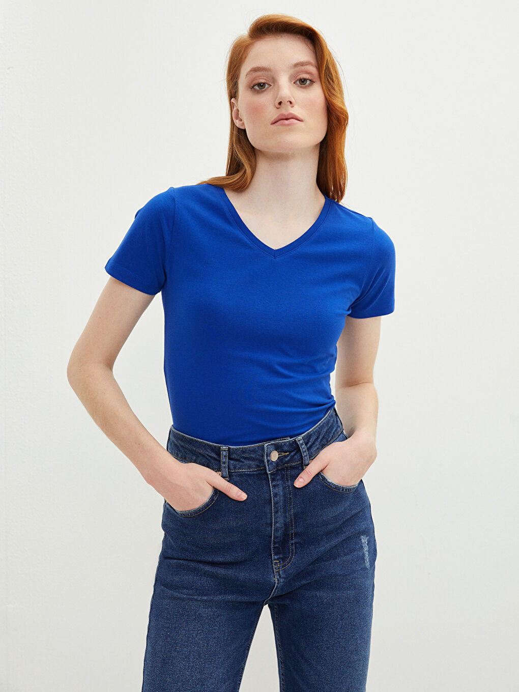 Mavi V Yaka Düz Kısa Kollu Kadın Tişört-1