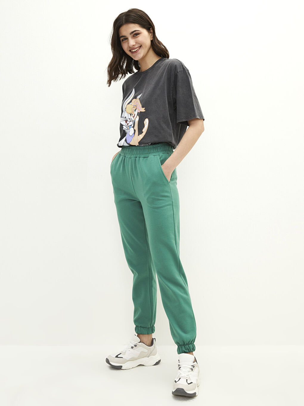 әйелдерге арналған серпімді белдік стандартты қалтасы бар джоггер спорттық шалбары