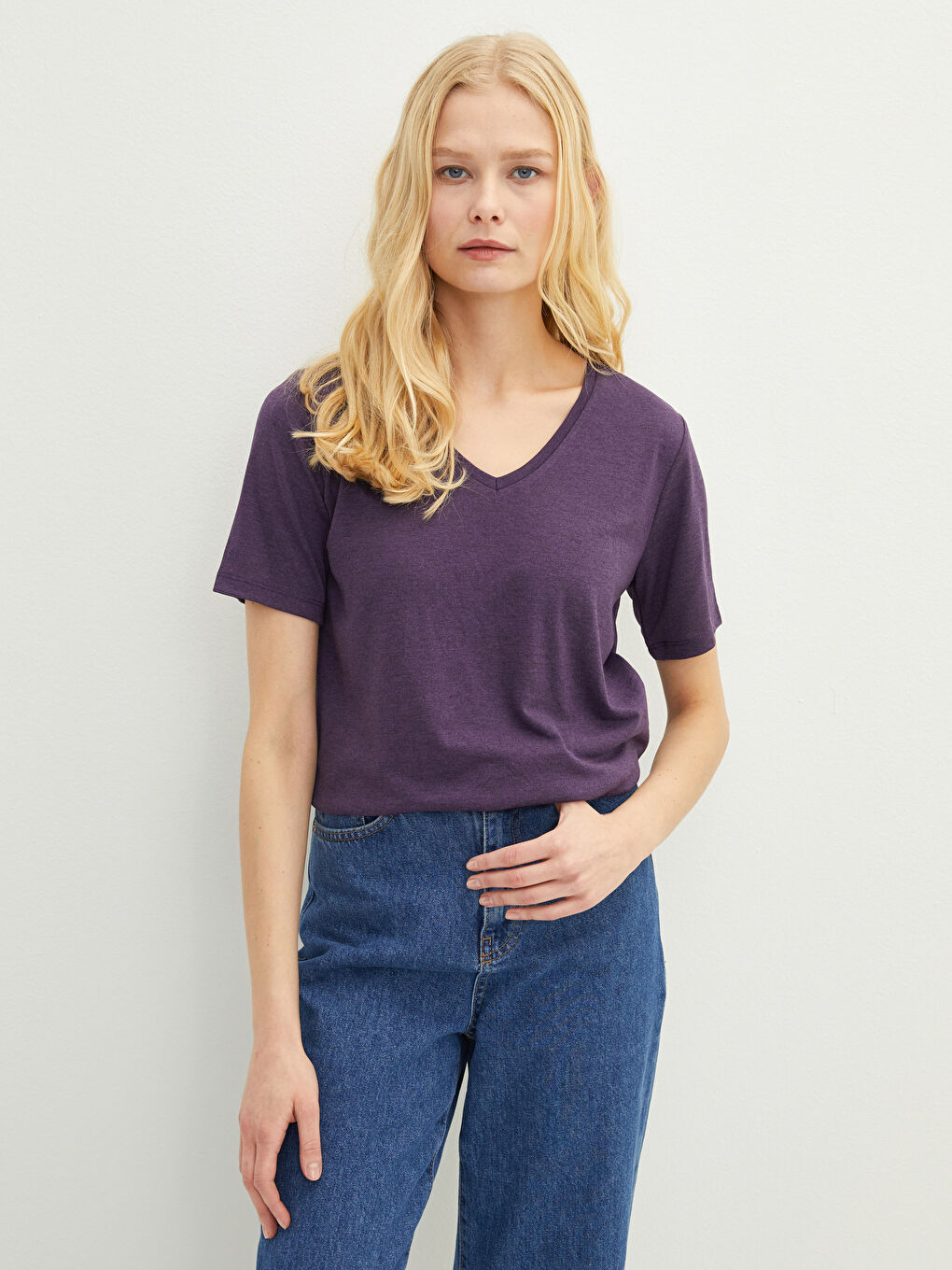 V-Neck Plain Short Sleeve Women's T-Shirt-2