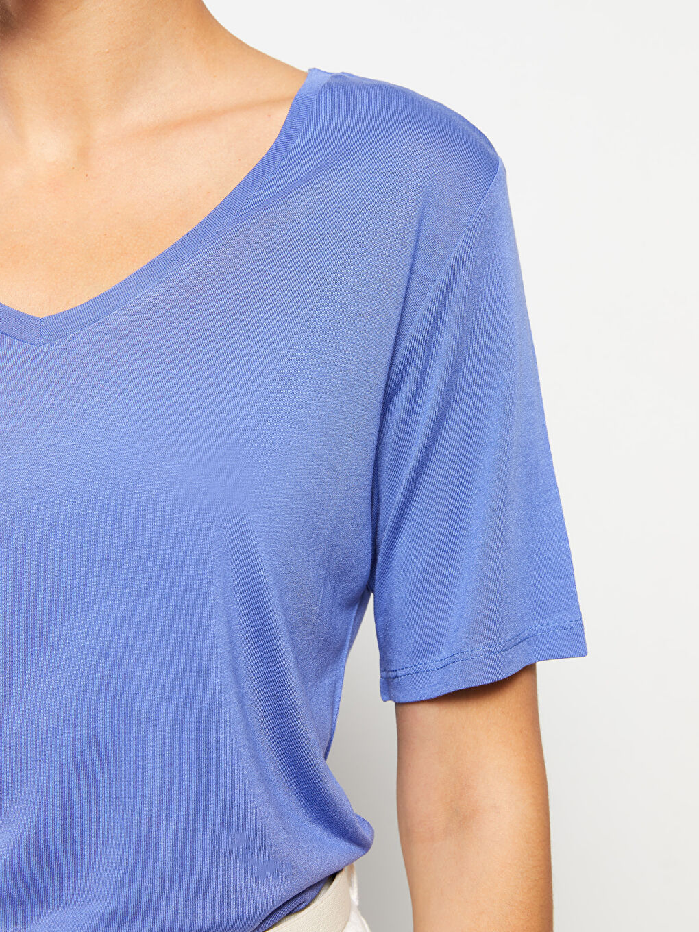 V-Neck Plain Short Sleeve Women's T-Shirt-3