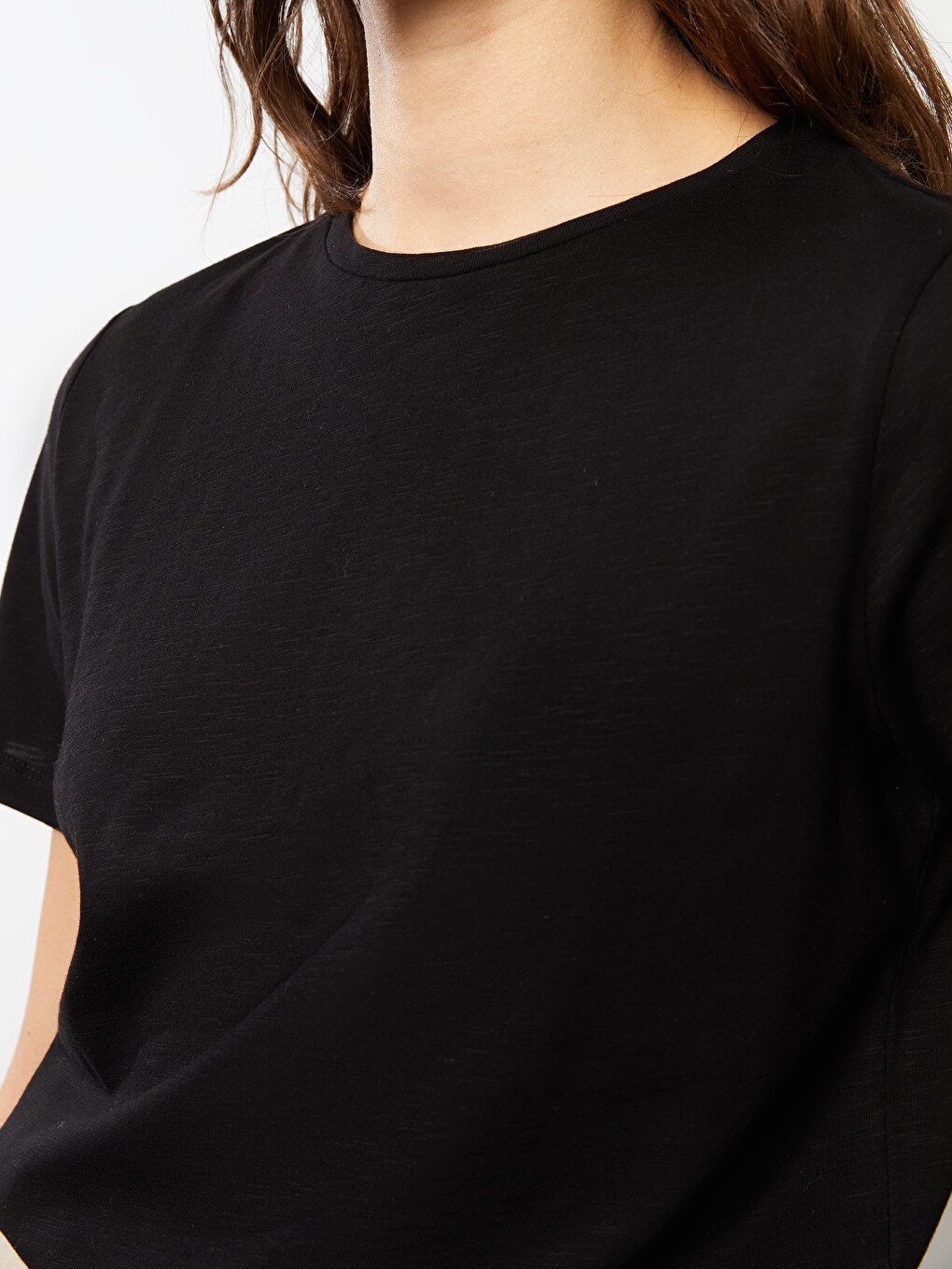 Κοντομάνικο T-Shirt Γυναικείο από Βαμβάκι με Στρογγυλή Λαιμόκοψη και Ίσια Γραμμή-3