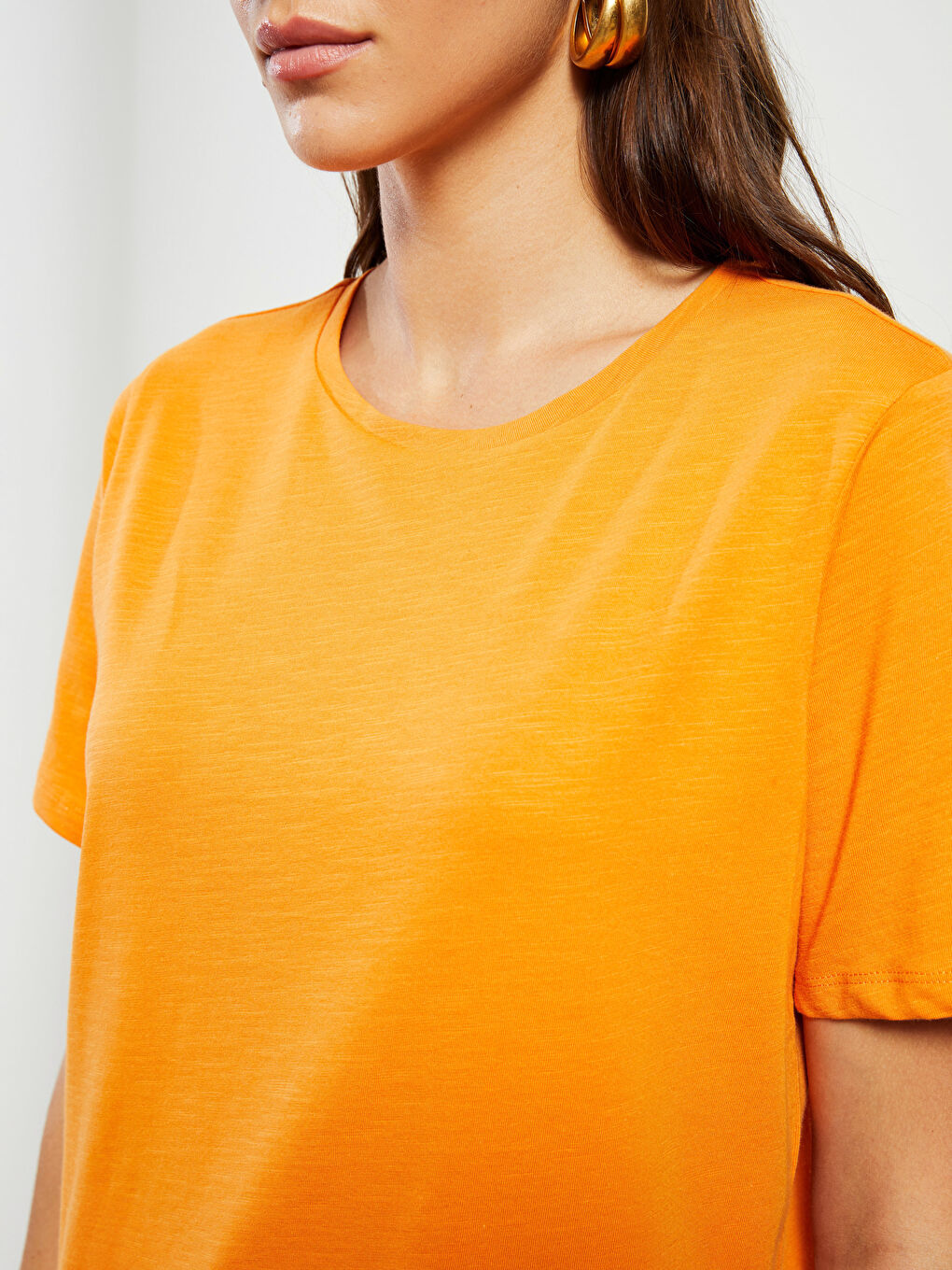 Turuncu Bisiklet Yaka Düz Kısa Kollu Pamuklu Kadın Tişört-3