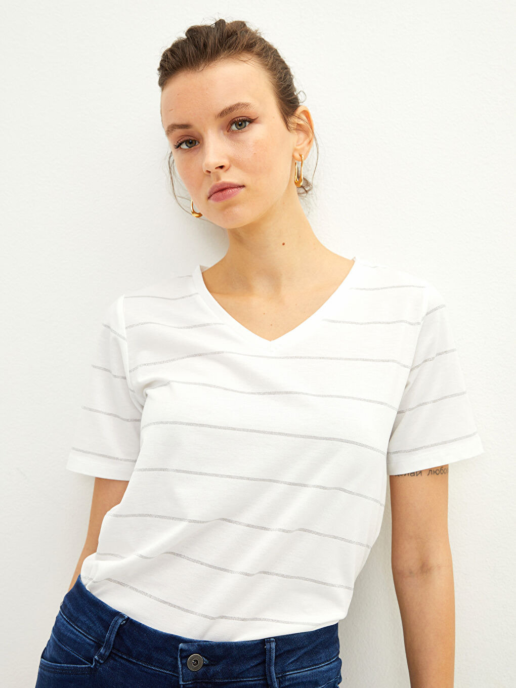 V-Neck Striped Short Sleeve Women's T-Shirt-1
