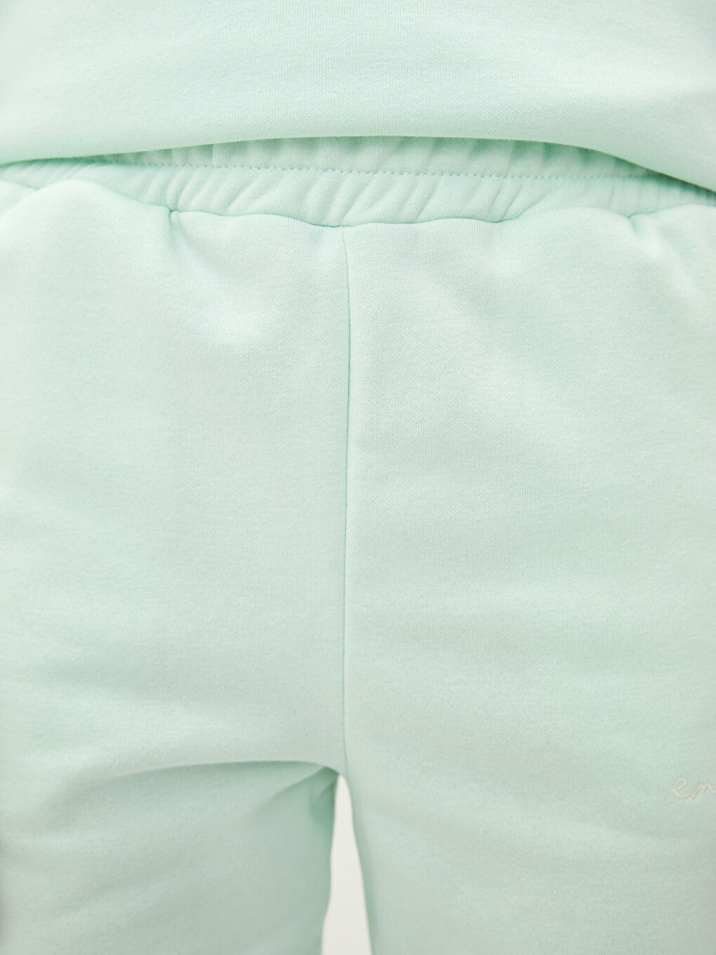 Elasticated Waist Embroidered Women's Thick Jogger Sweatpants-3