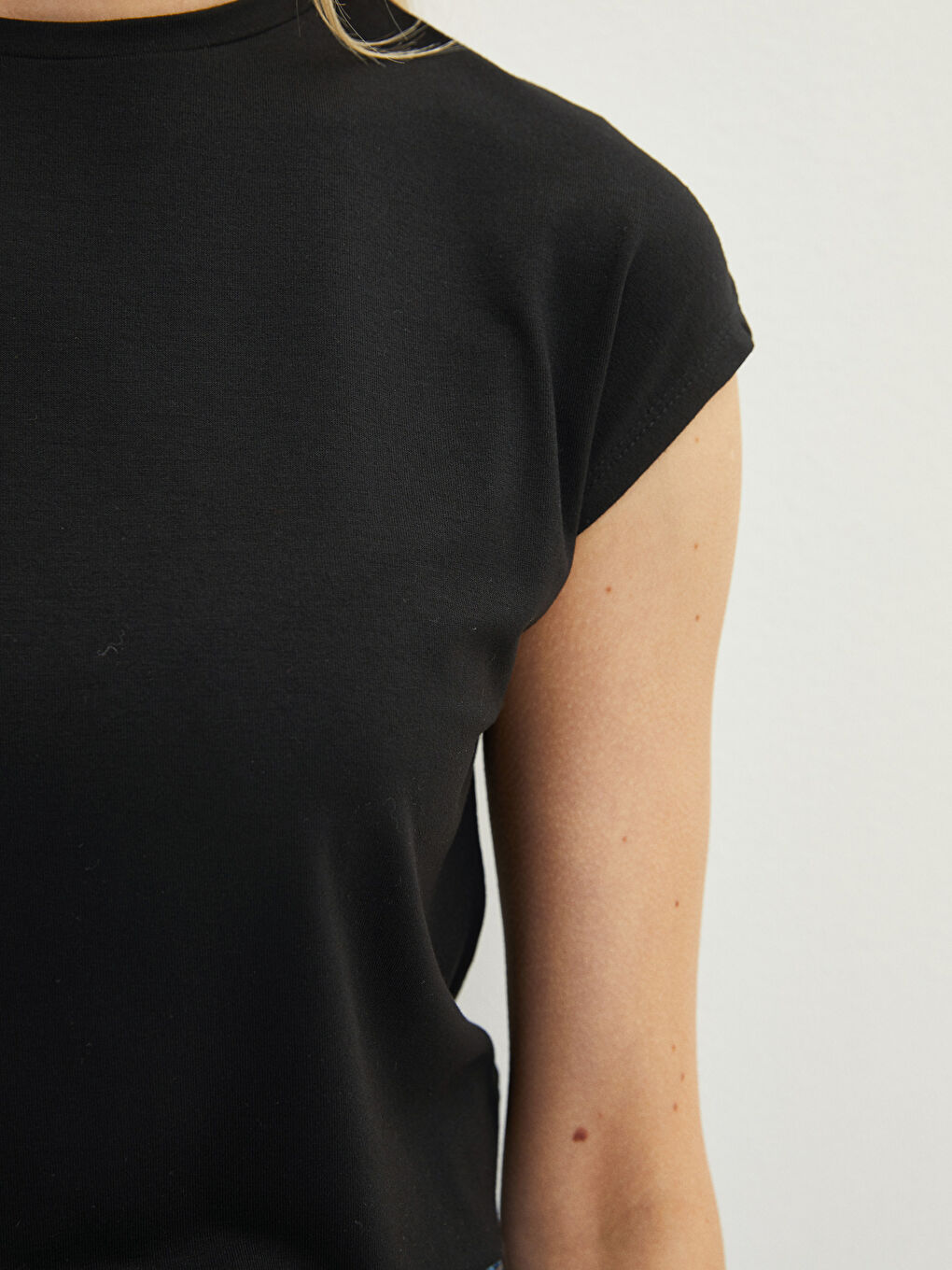 LCWAIKIKI Basic Rundhalsausschnitt Schlicht Kurzarm Tunika für Damen -S29641Z8-CVL