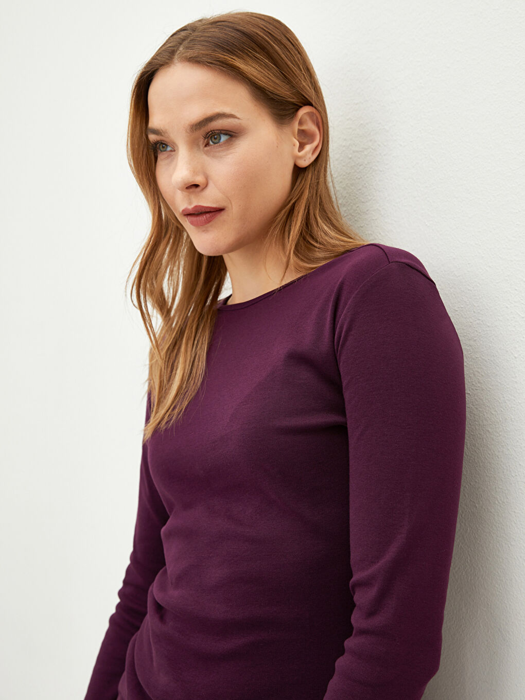 Женское боди с круглым вырезом-3