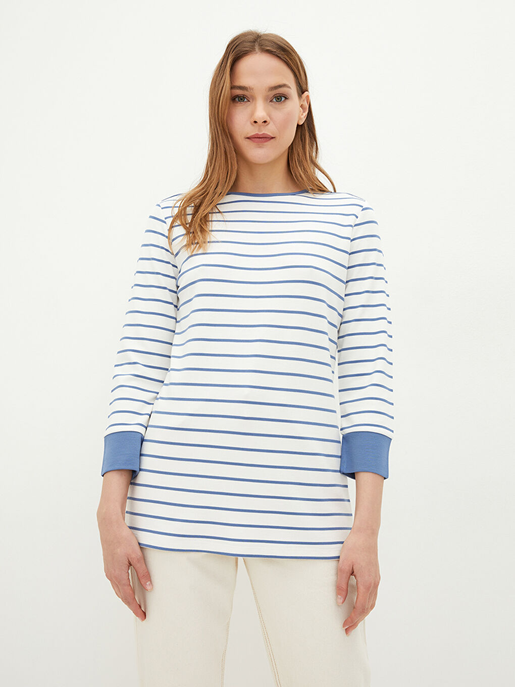 تي شيرت مخطط بياقة دائرية للسيدات-2