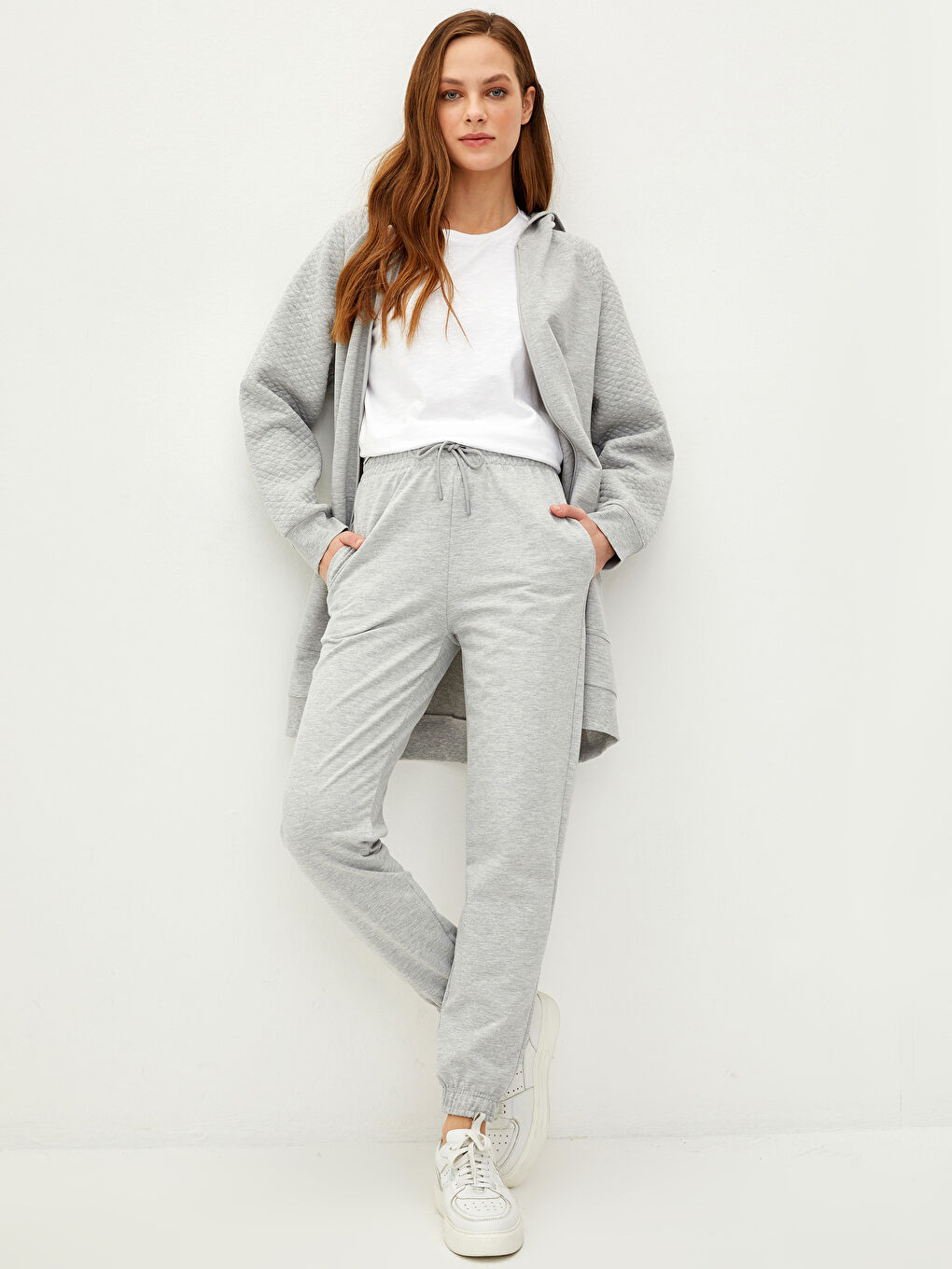 Gri Beli Lastikli Düz Cep Detaylı Kadın Jogger Eşofman Altı