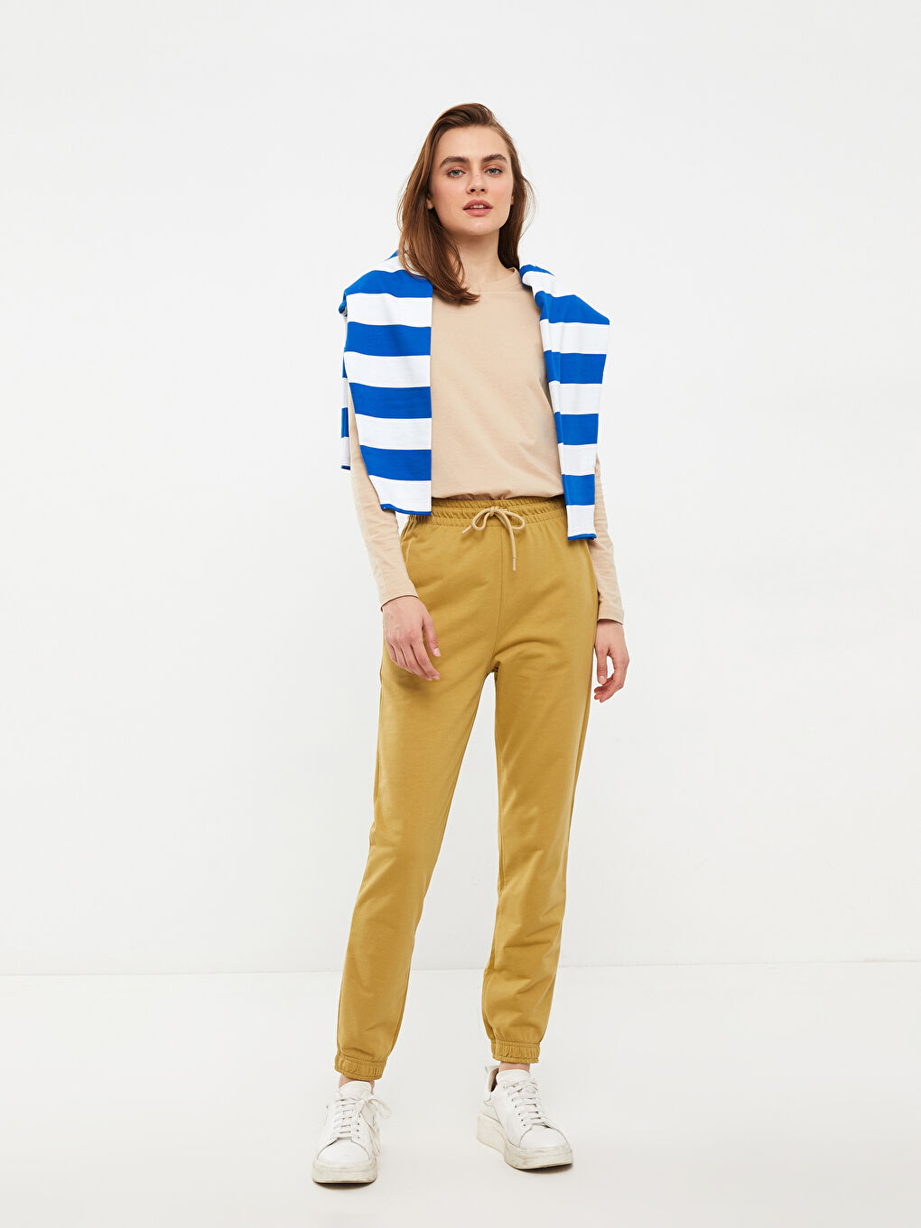 Haki Beli Lastikli Düz Cep Detaylı Kadın Jogger Eşofman Altı