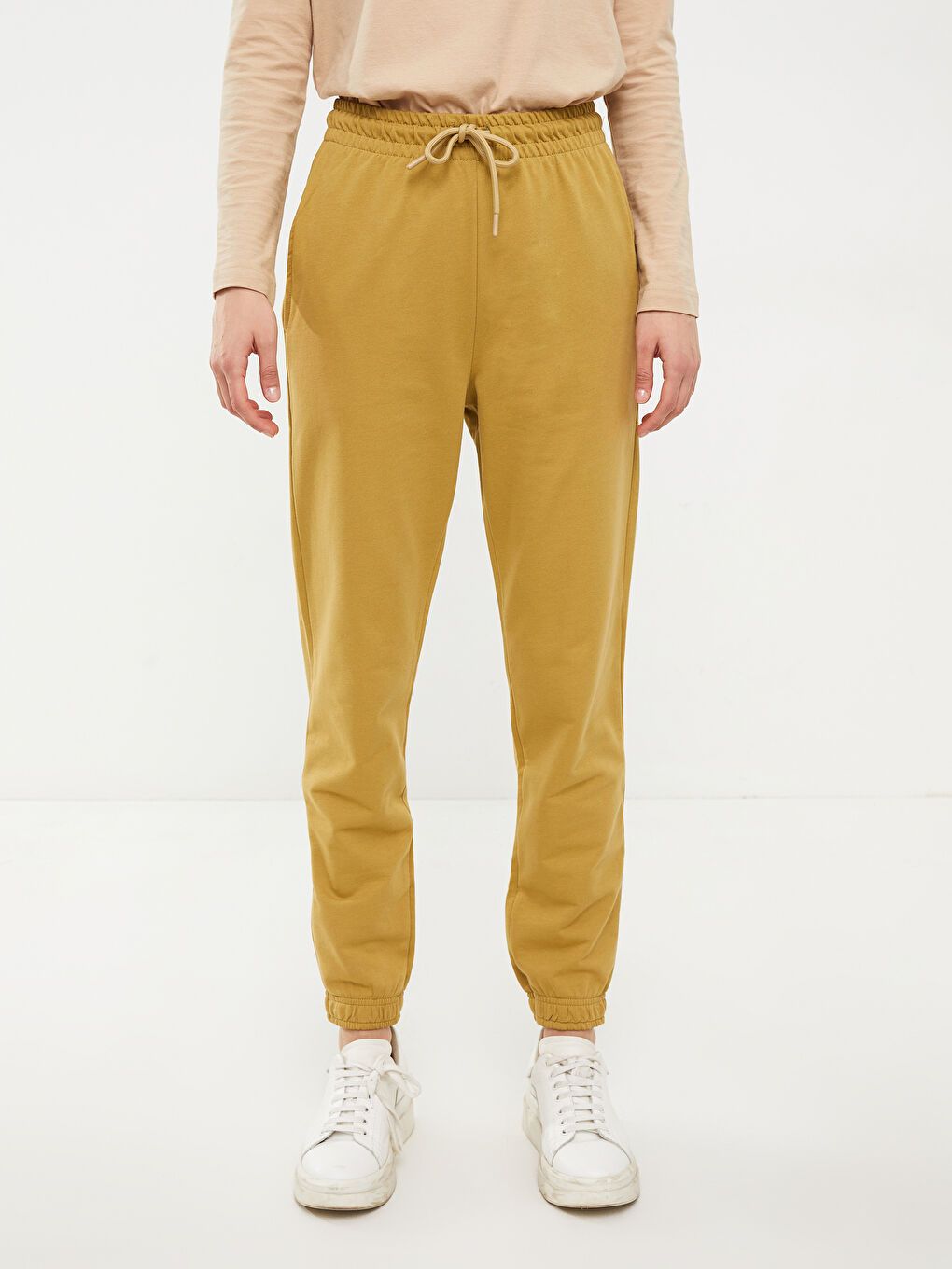 Haki Beli Lastikli Düz Cep Detaylı Kadın Jogger Eşofman Altı-2