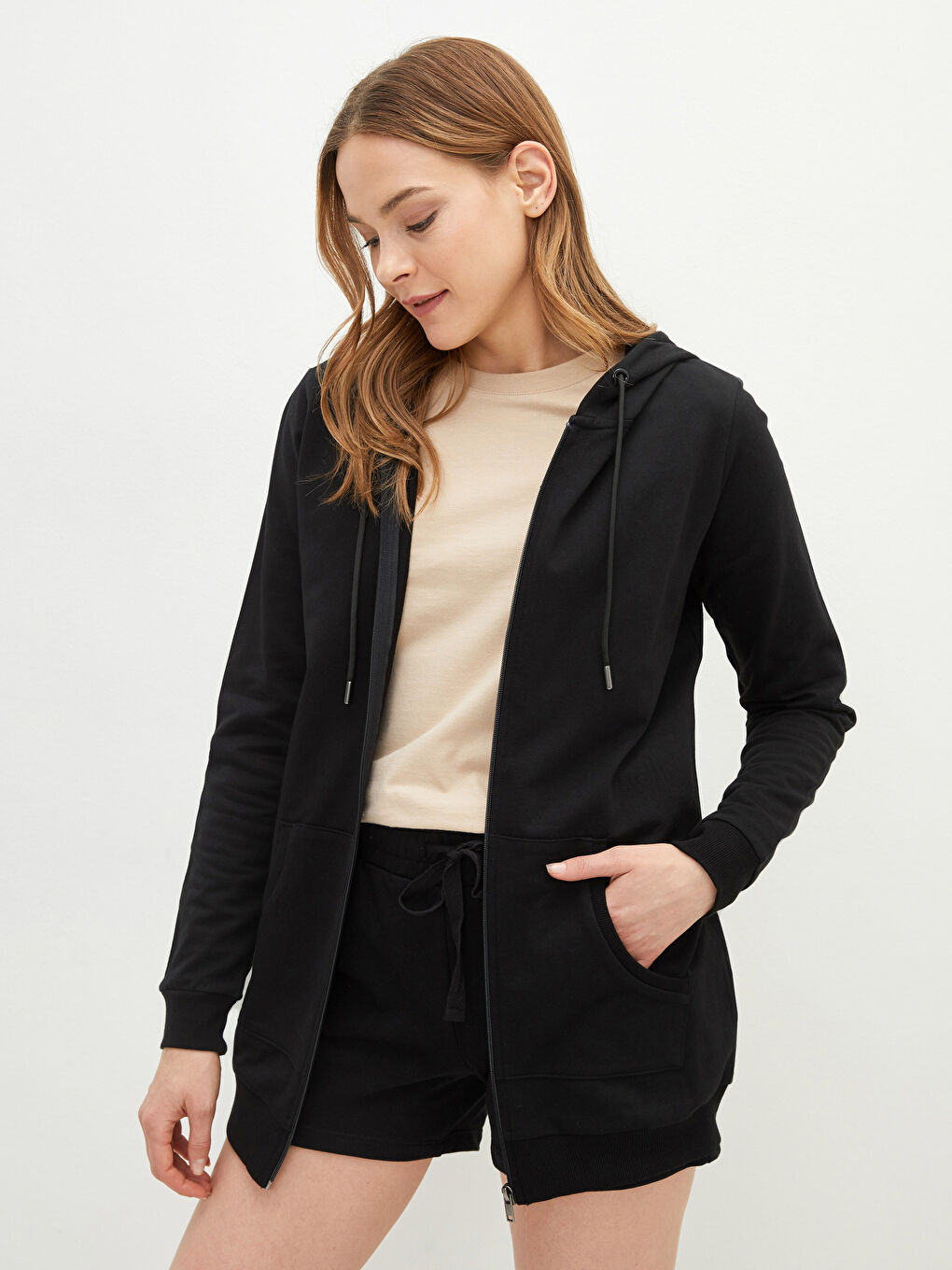 Siyah Kapüşonlu Düz Uzun Kollu Kadın Hırka-2