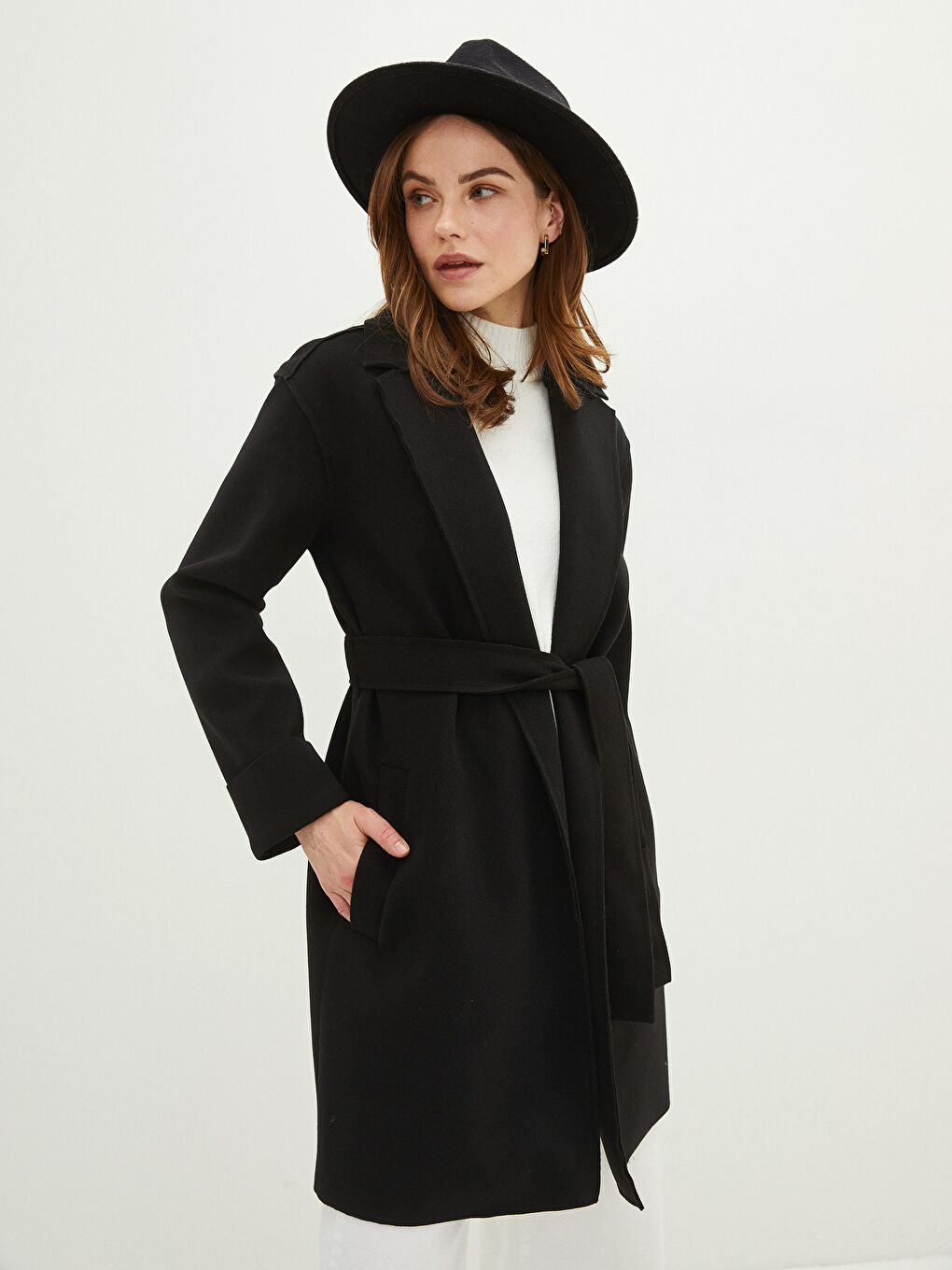 Siyah Ceket Yaka Düz Uzun Kollu Cep Detaylı Kadın Kaşe Kaban-2