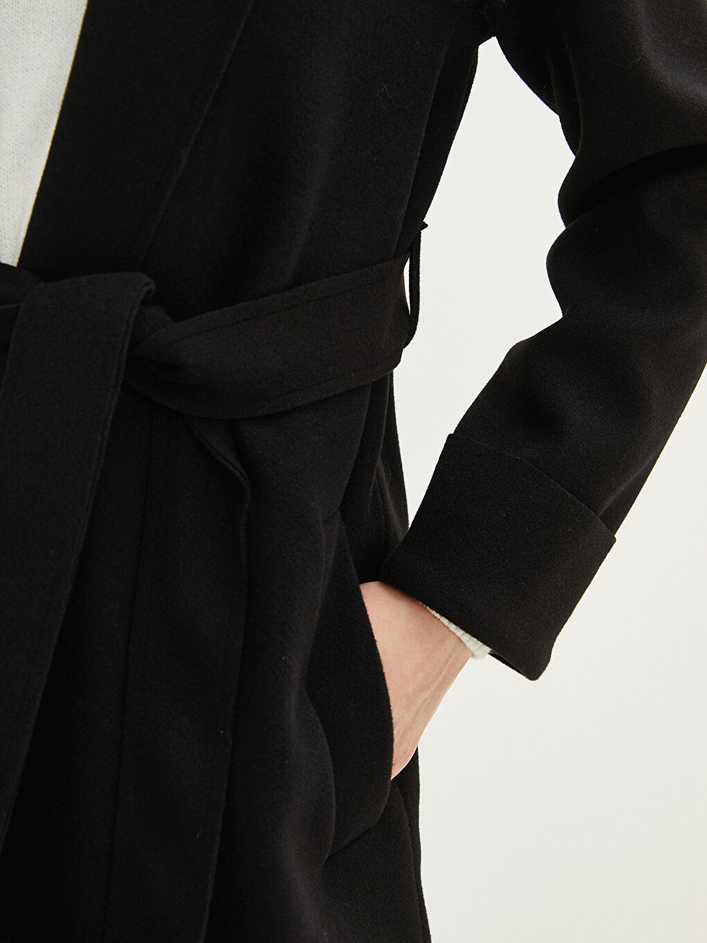 Siyah Ceket Yaka Düz Uzun Kollu Cep Detaylı Kadın Kaşe Kaban-4