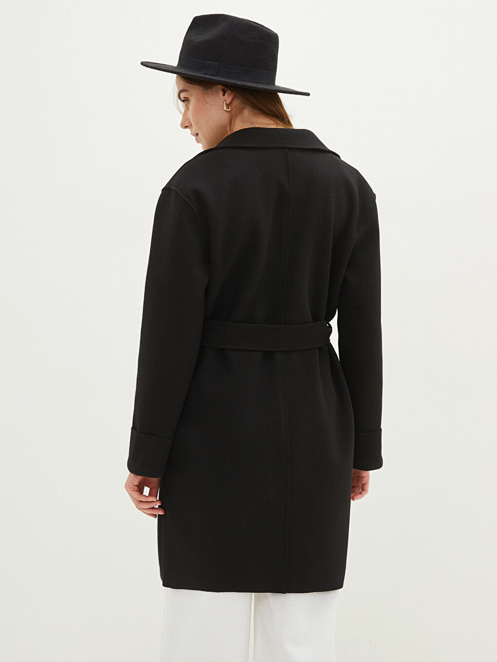 Siyah Ceket Yaka Düz Uzun Kollu Cep Detaylı Kadın Kaşe Kaban-5