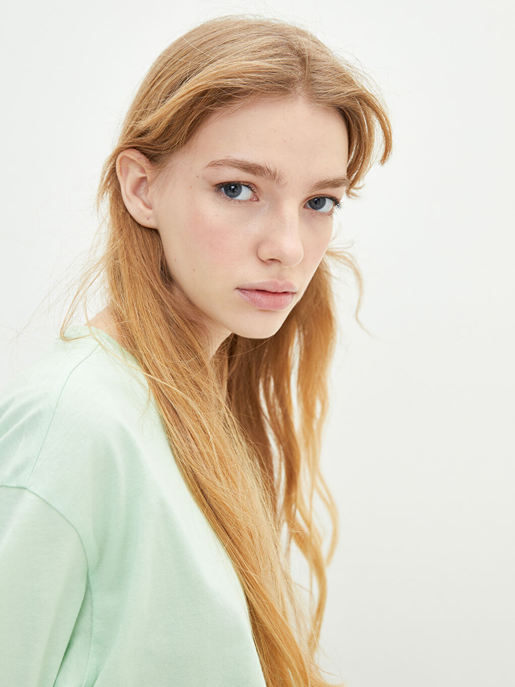 T-shirt pour Femmes à Manches Courtes Uni à Col Rond-3