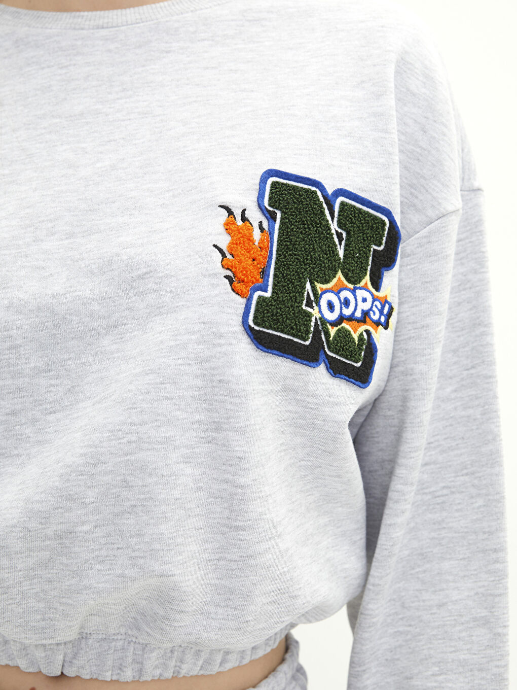 Hanorac Femei cu Guler Rotund Brodat și Mânecă Lungă-3