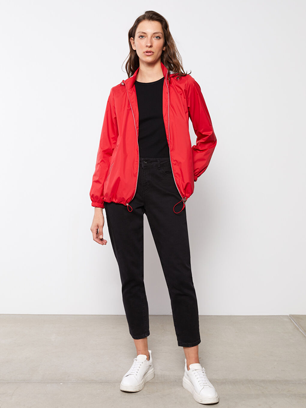 Kırmızı Kadın Kapüşonlu Düz Yağmurluk-2