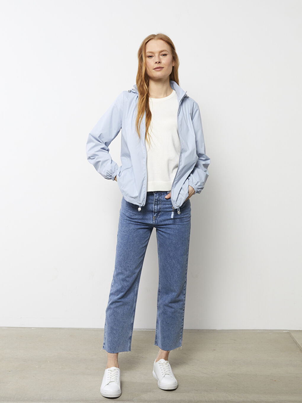 Mavi Kadın Kapüşonlu Düz Yağmurluk