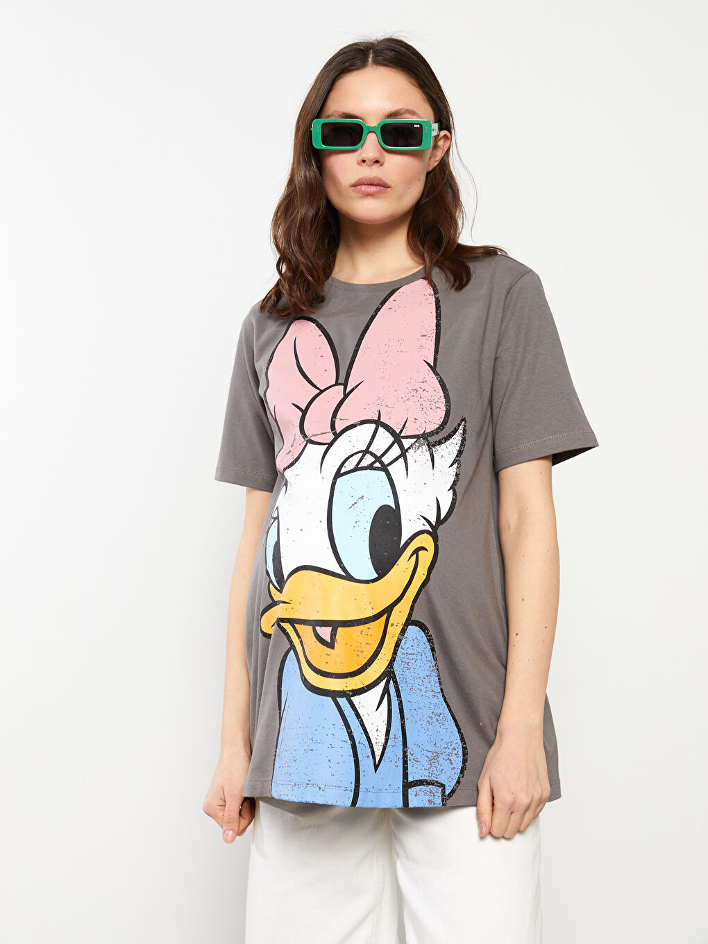 LCWAIKIKI Maternity Crew Neck Daisy Duck Printed Short Sleeve Cotton Maternity T-Shirt -S29781Z8-H0F