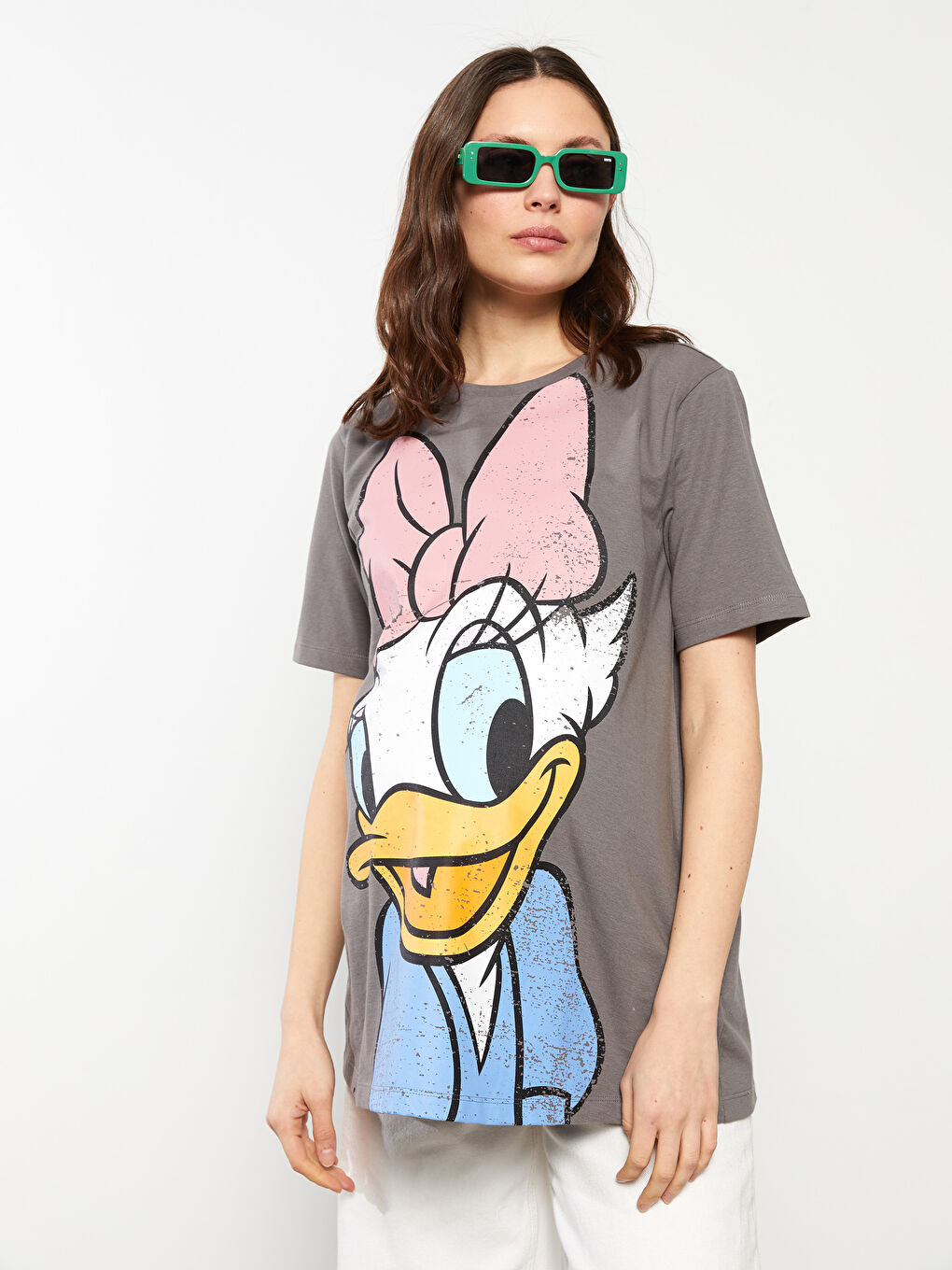 LCWAIKIKI Maternity Crew Neck Daisy Duck Printed Short Sleeve Cotton Maternity T-Shirt -S29781Z8-H0F