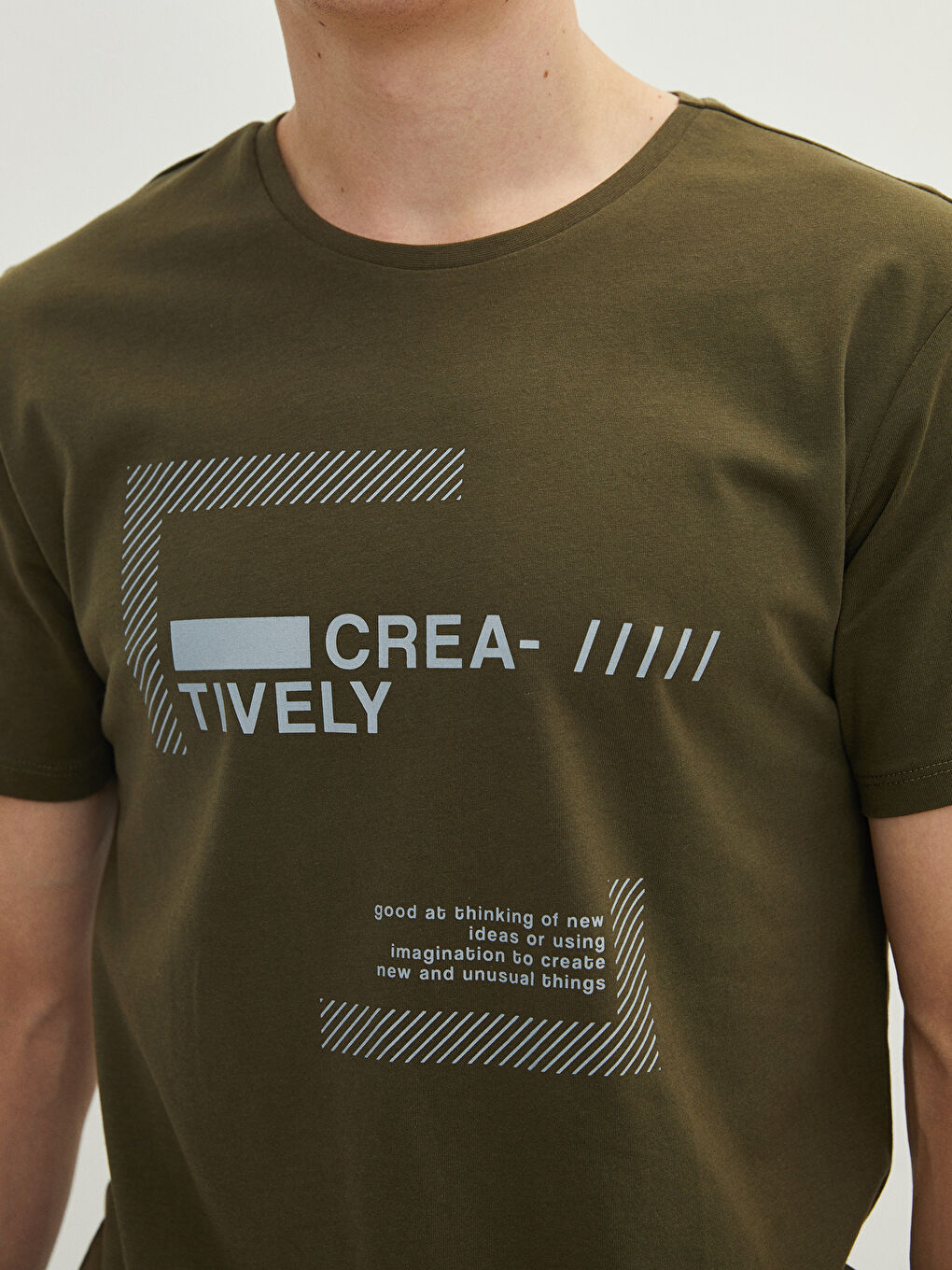 Haki Bisiklet Yaka Kısa Kollu Baskılı Penye Erkek Tişört-3