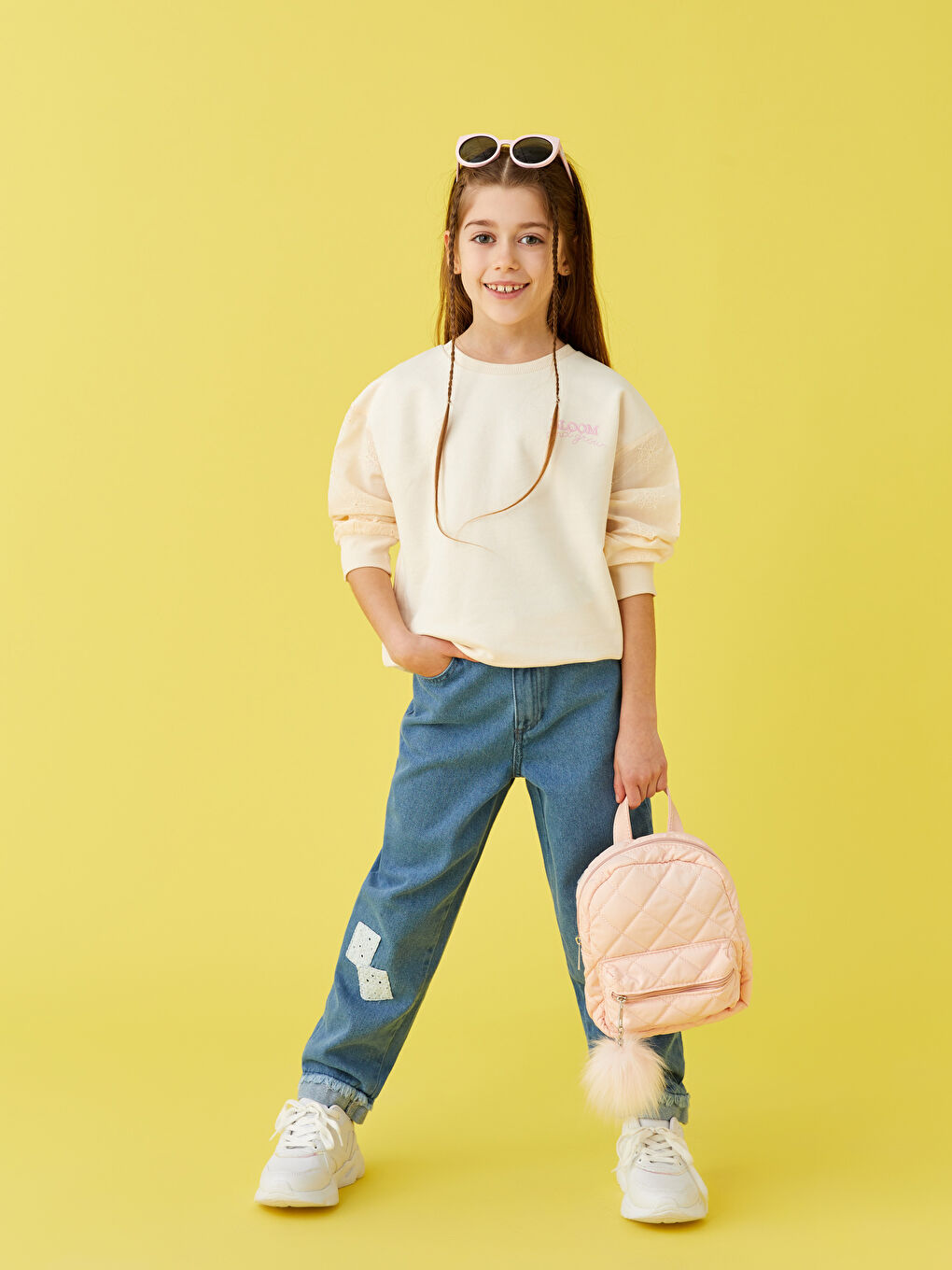 İndigo Yama Detaylı Kız Çocuk Mom Jean Pantolon