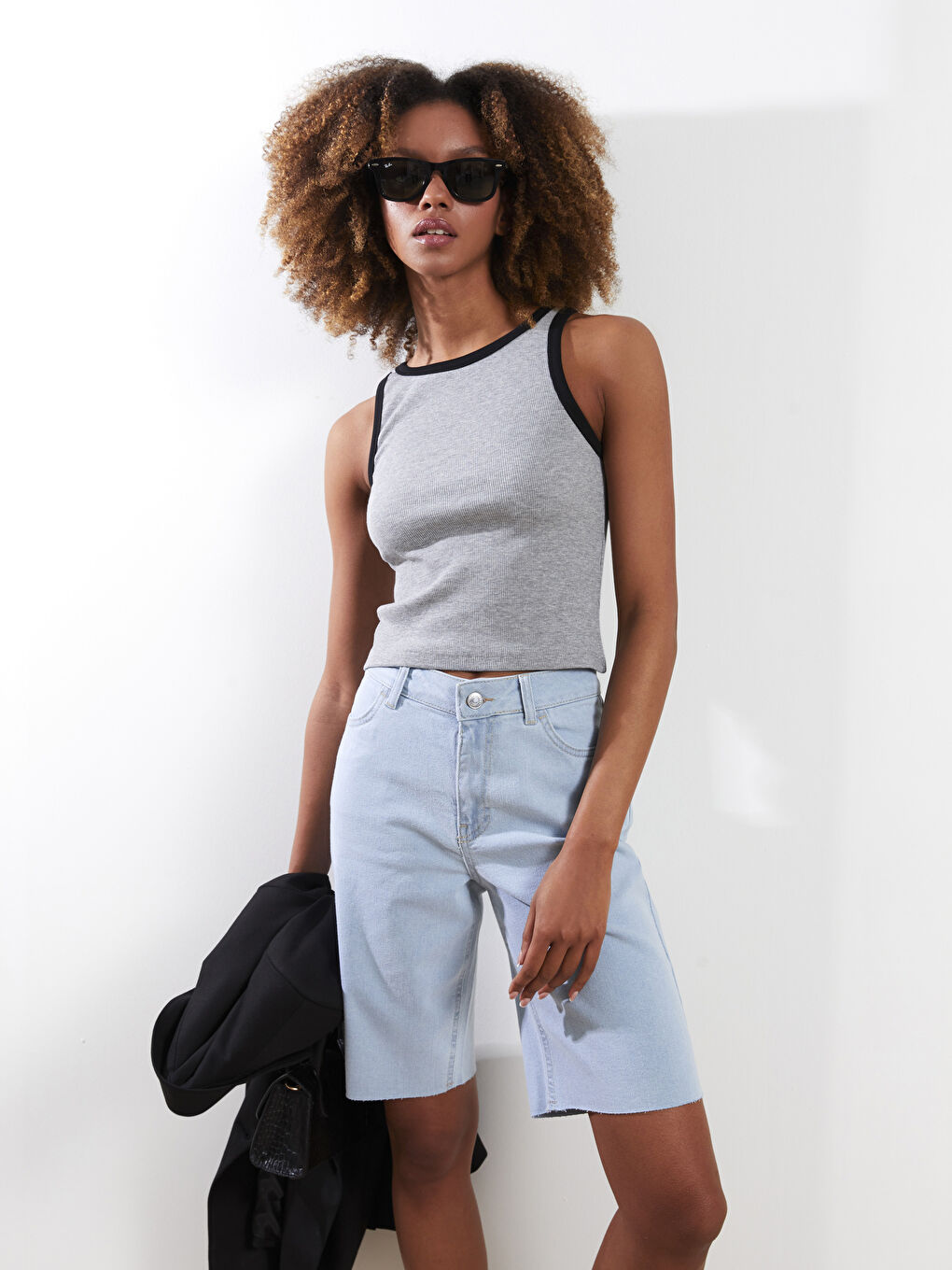 Gri Kadın Bisiklet Yaka Düz Crop