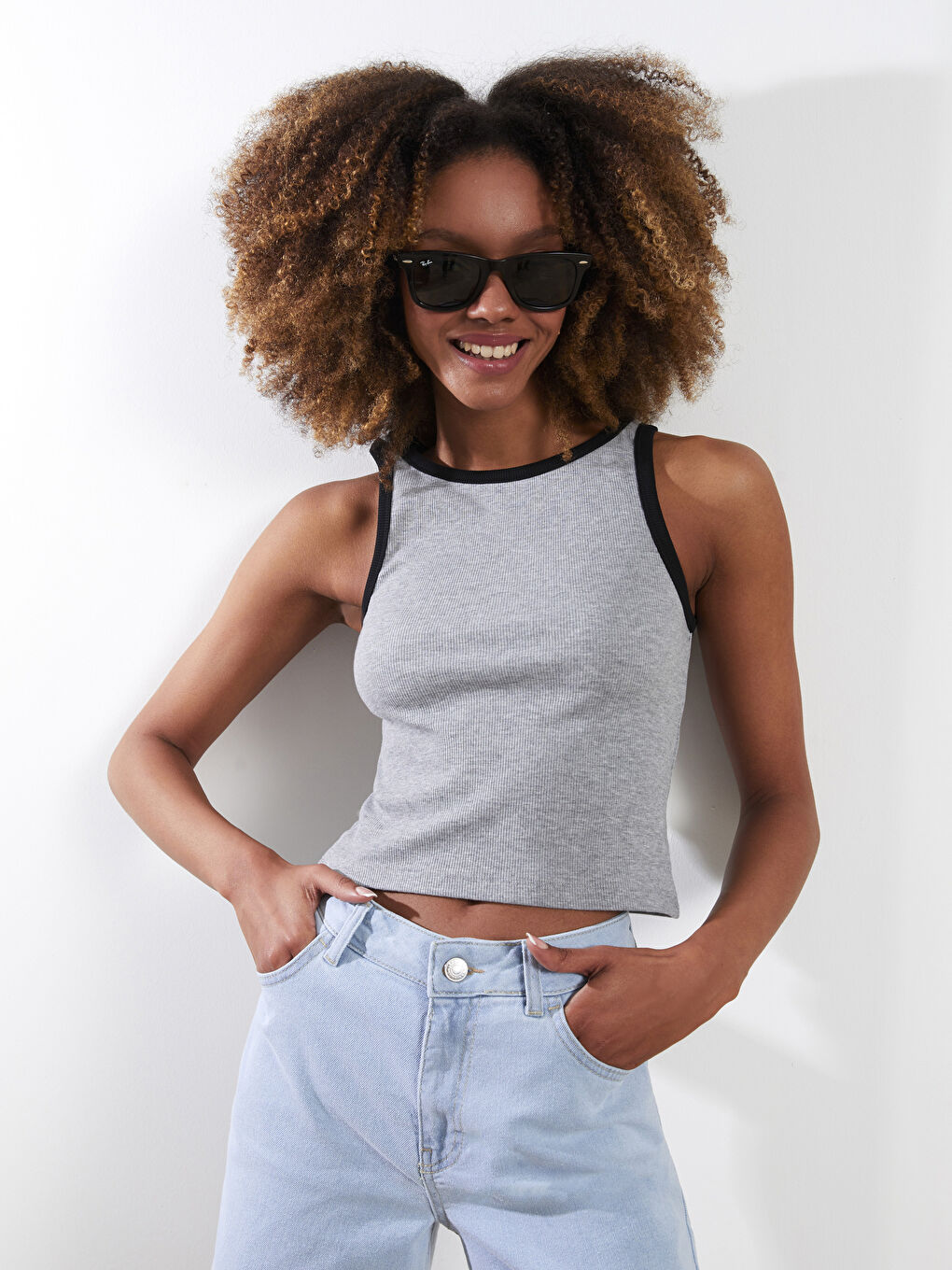 Gri Kadın Bisiklet Yaka Düz Crop-1