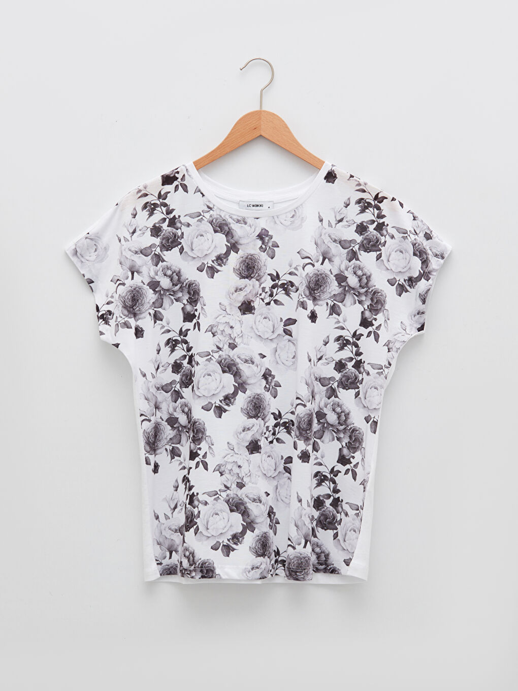 Beyaz Bisiklet Yaka Çiçekli Kısa Kollu Kadın Tişört-4