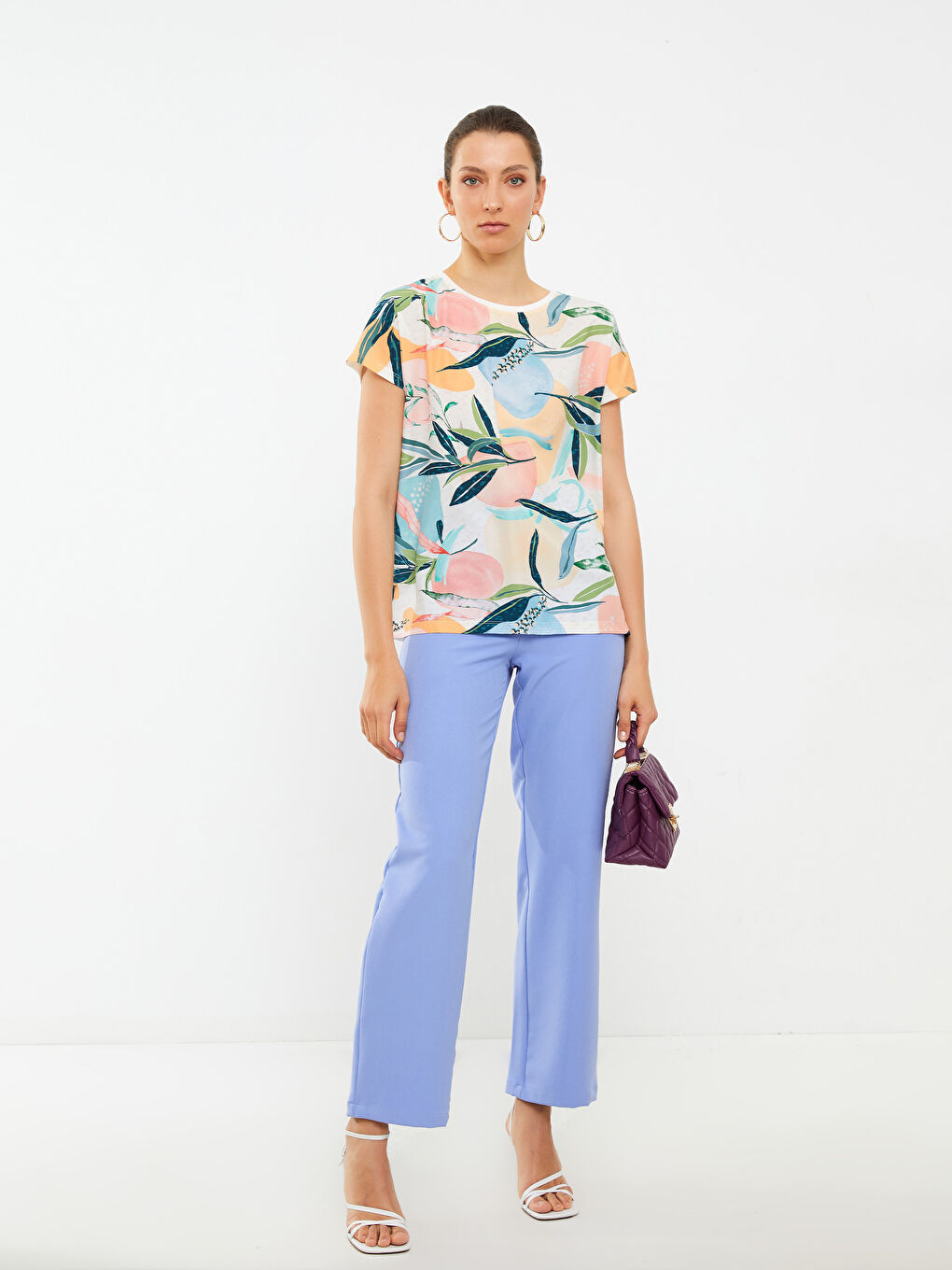 Karışık Bisiklet Yaka Desenli Kısa Kollu Kadın Tişört-1