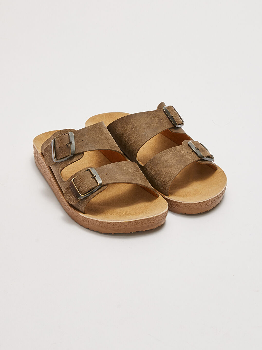 Kahverengi Çift Bantlı Toka Detaylı Kadın Terlik