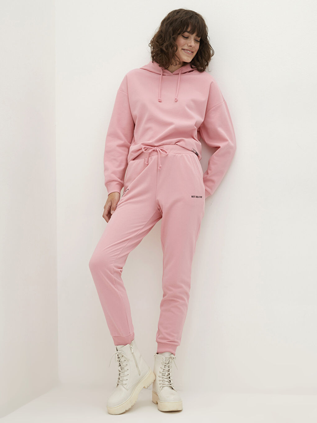 Pembe Beli Lastikli Yazı Baskılı Kadın Jogger Eşofman Altı-1