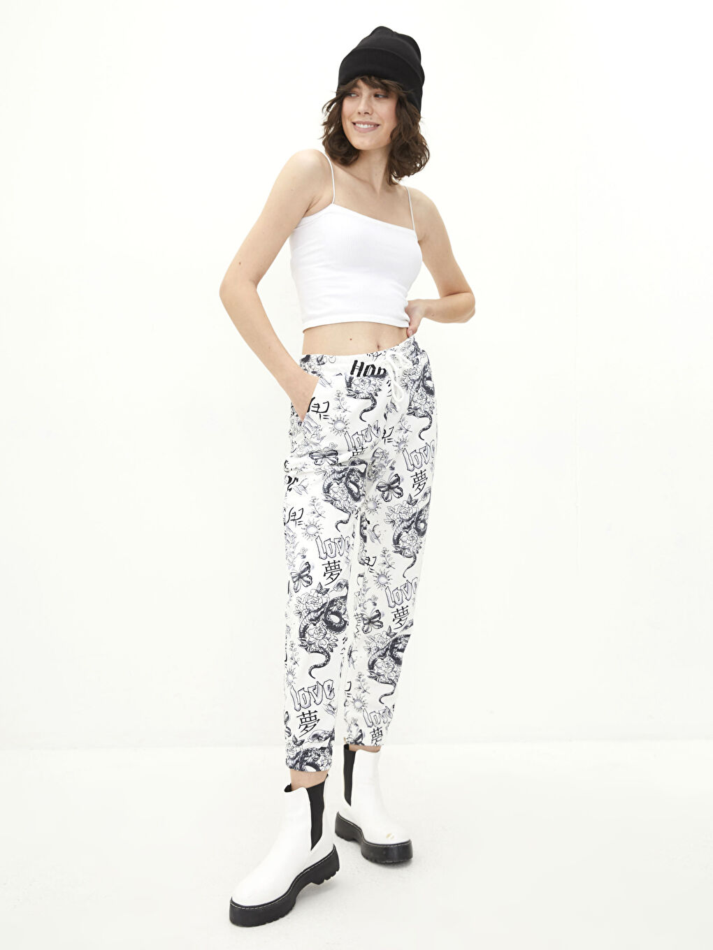 Elastic Waist Printed Pocket Detailed Women's Jogger Sweatpants-1
