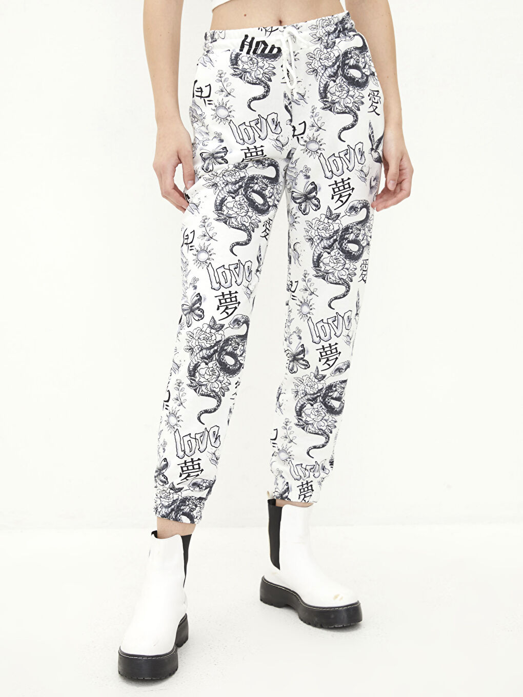 Elastic Waist Printed Pocket Detailed Women's Jogger Sweatpants-2