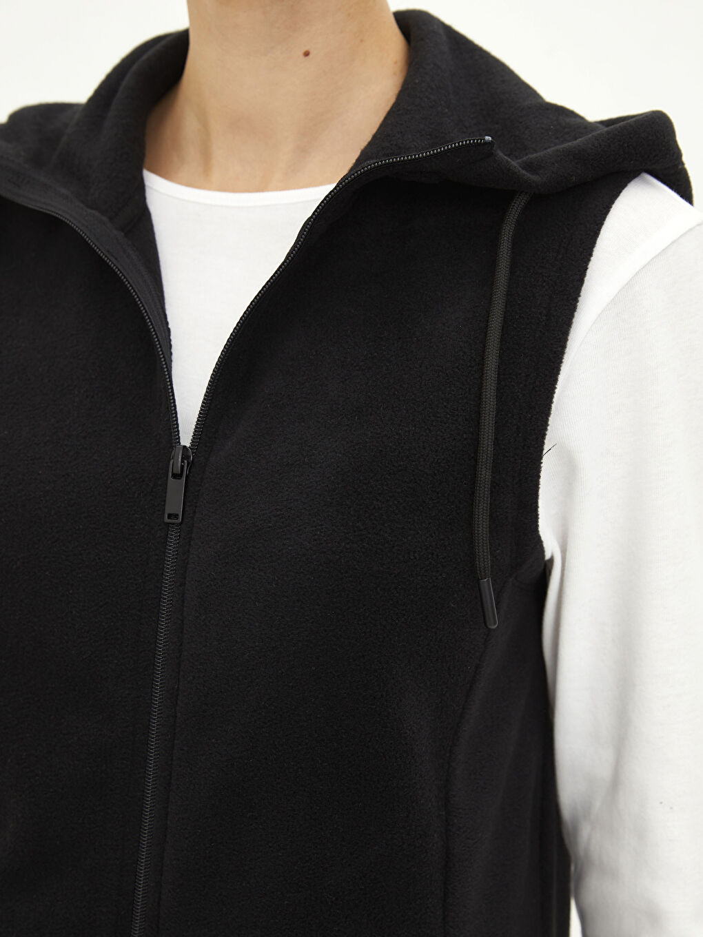 Женский жилет из полярного флиса с капюшоном-2