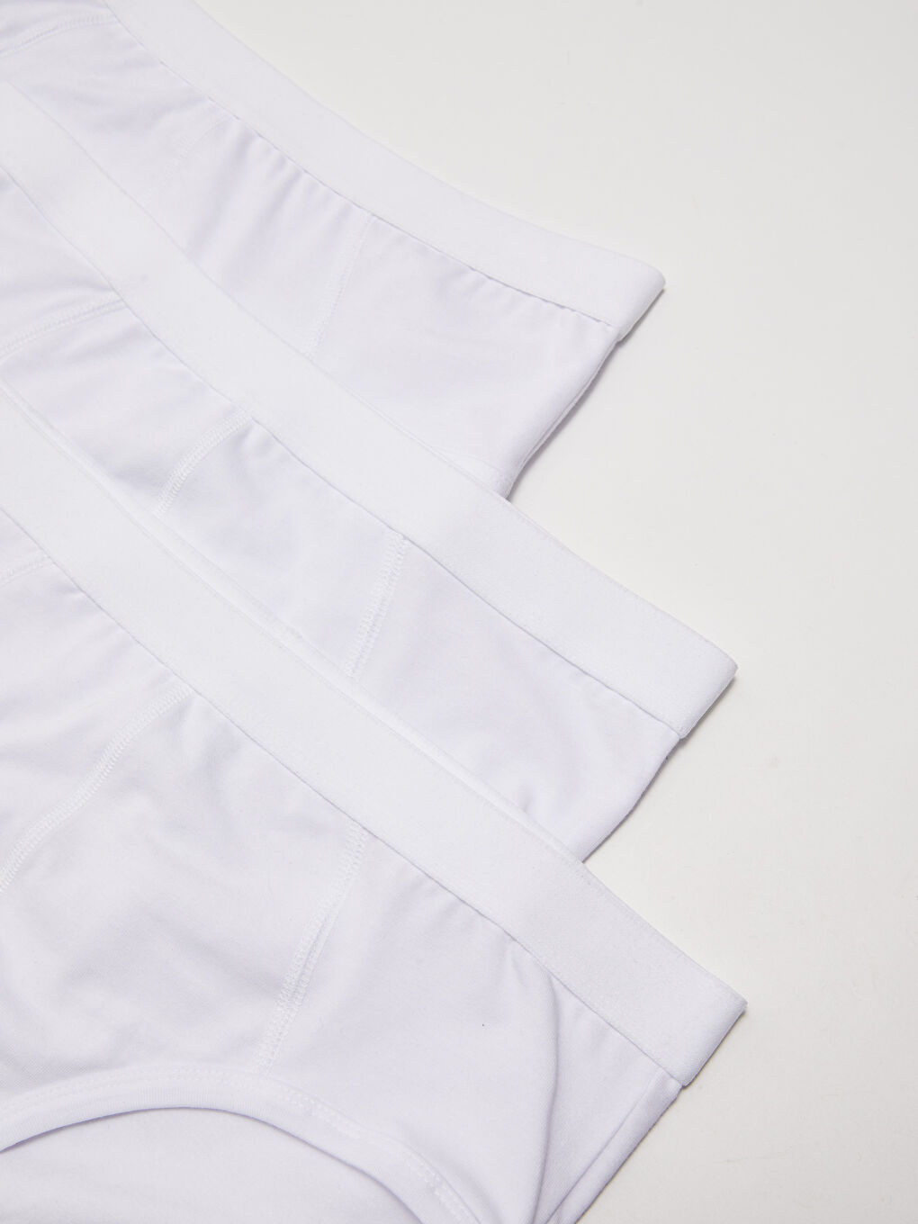LC WAIKIKI Standardgröße Baumwolle Flexible Herren Slip-Slips 3er-Pack -S29966Z8-Q6K