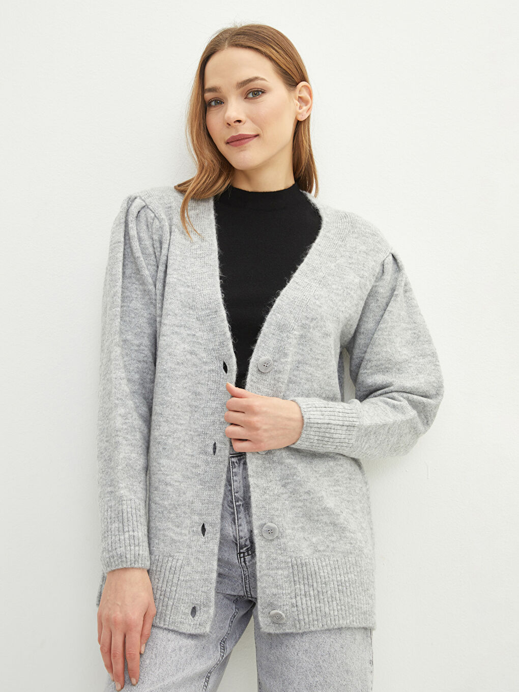 Gri V Yaka Kadın Triko Hırka