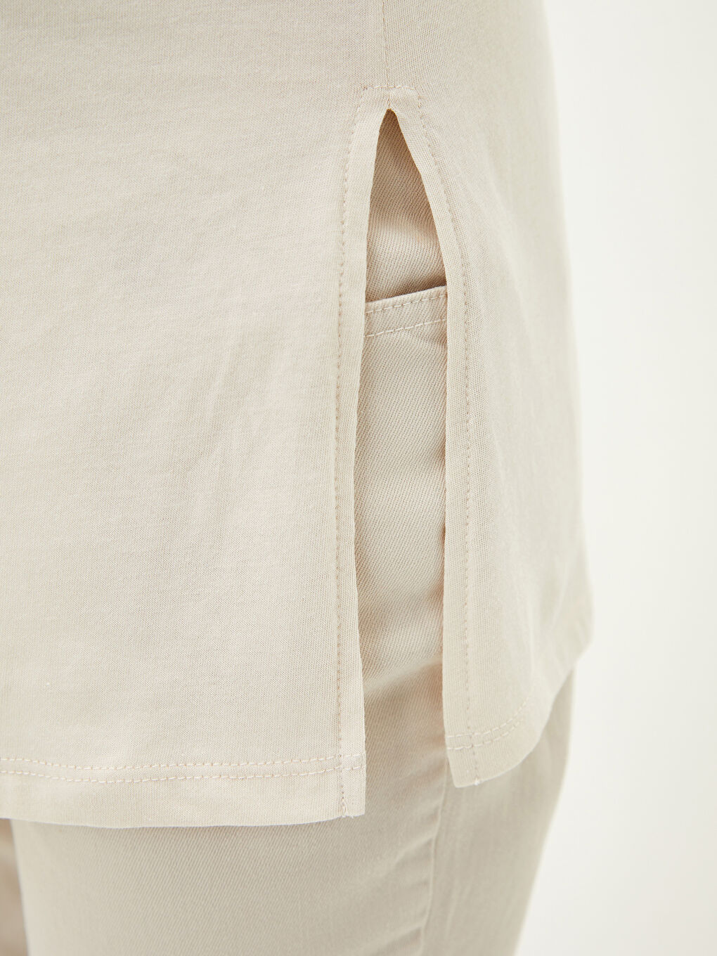 Gri V Yaka Düz Kısa Kollu Pamuklu Hamile Tişört-3