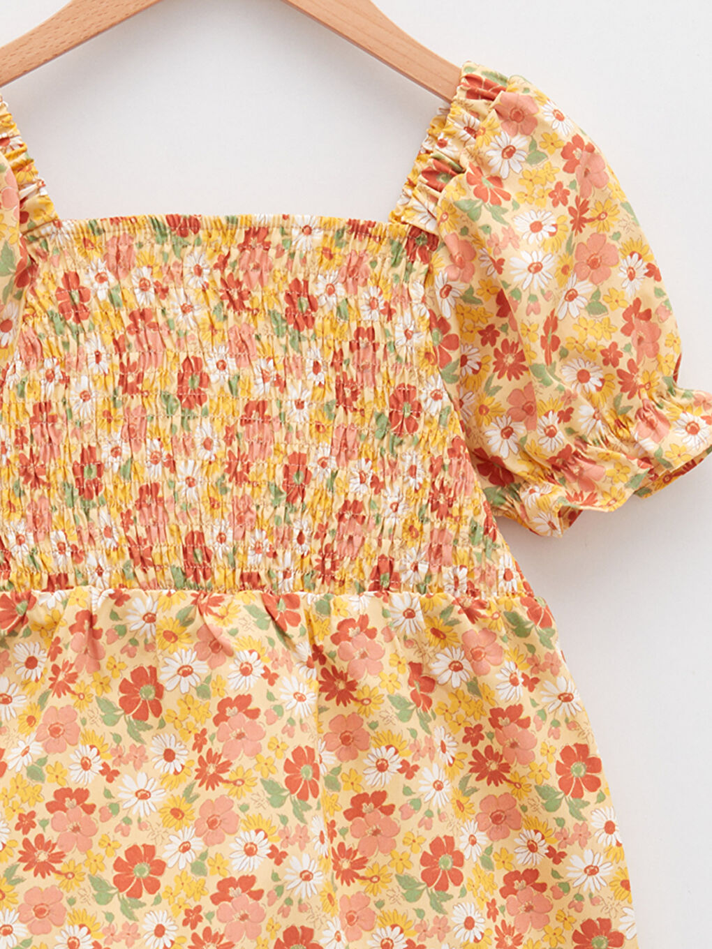 Sarı Kare Yaka Baskılı Kısa Kollu Pamuklu Kız Çocuk Bluz ve Toka-2