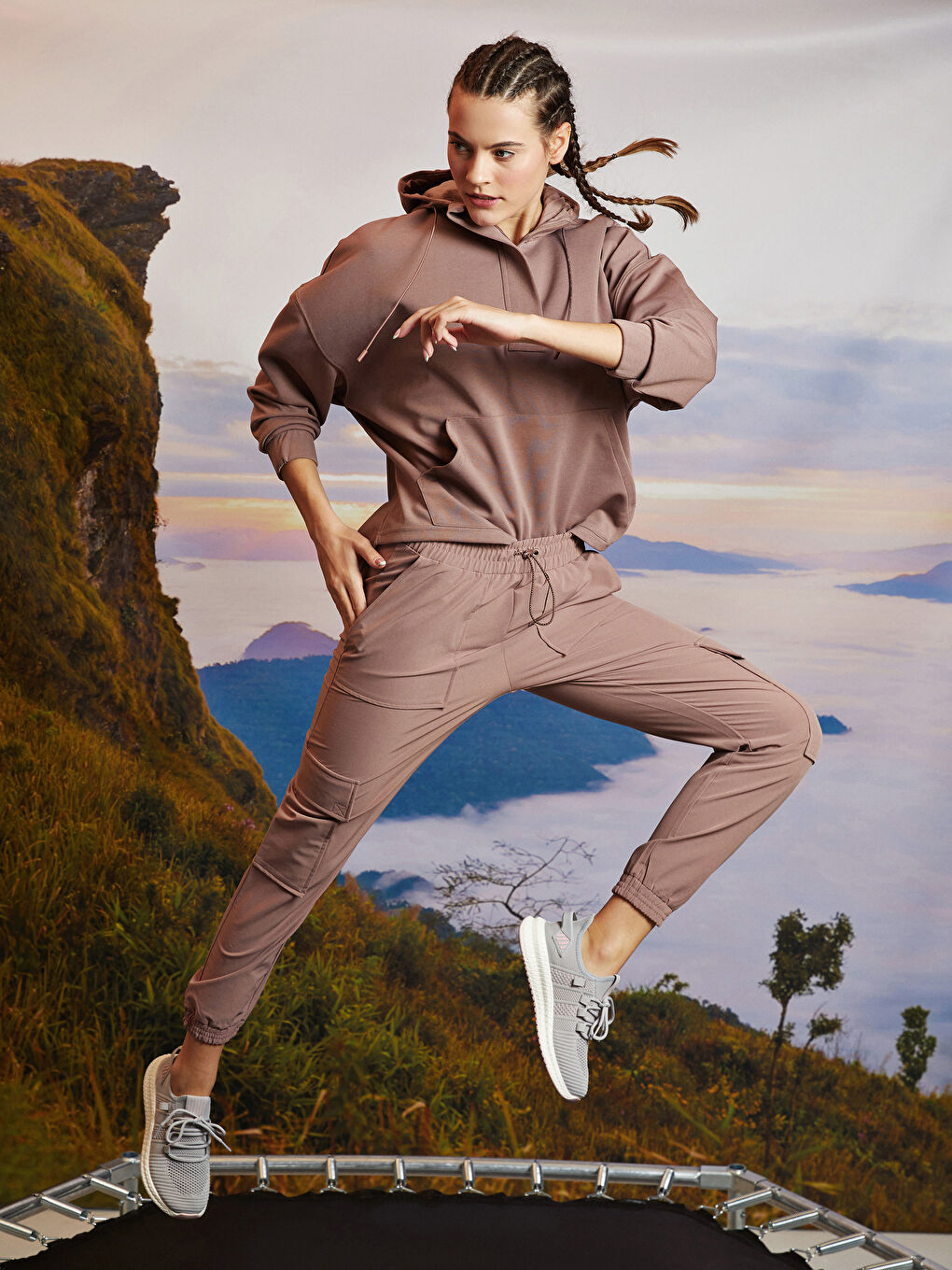 بنطلون رياضي خارجي للسيدات بخصر مطاطي وجيوب مستقيمة