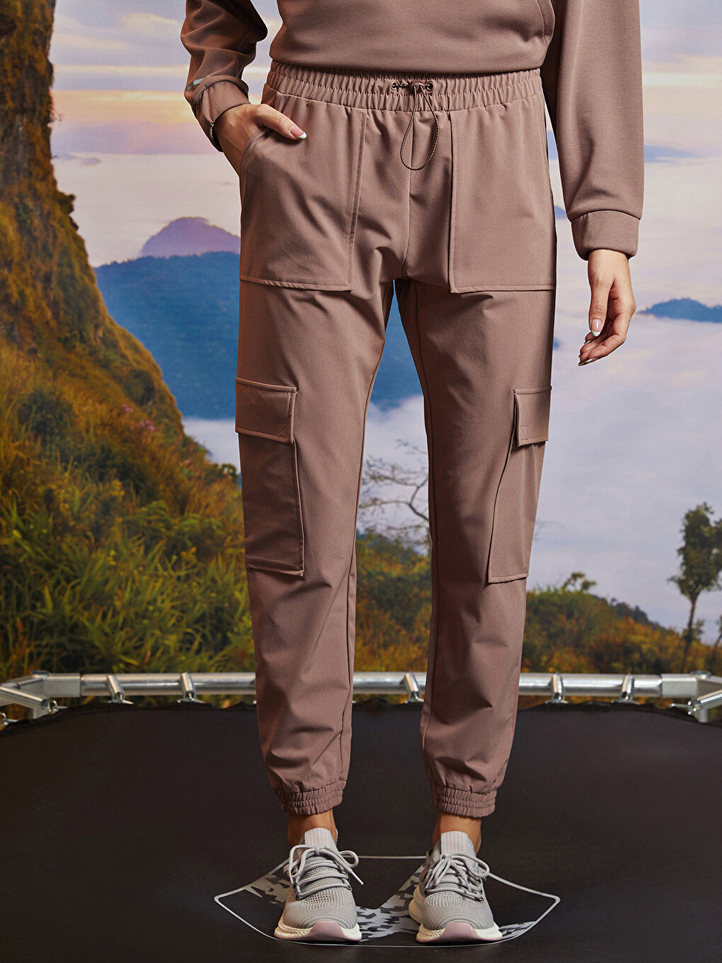 بنطلون رياضي خارجي للسيدات بخصر مطاطي وجيوب مستقيمة-4