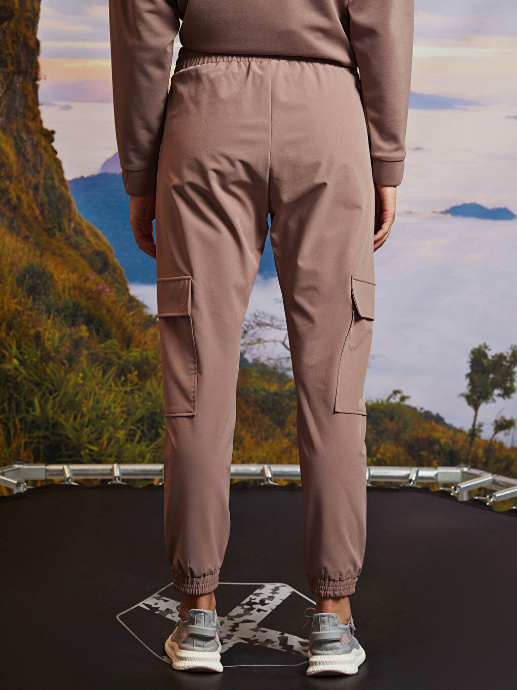 بنطلون رياضي خارجي للسيدات بخصر مطاطي وجيوب مستقيمة-5