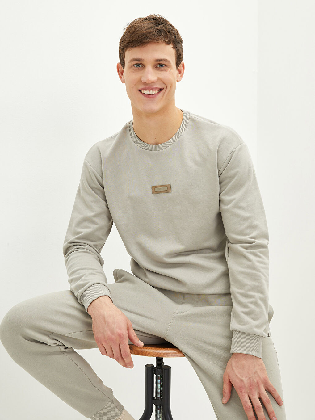 მრგვალი საყელო გრძელმკლავიანი ნაბეჭდი მამაკაცის თბილი ზედა-1