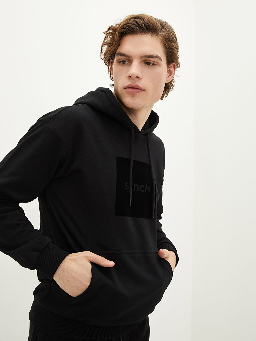 Siyah Uzun Kollu Baskılı Erkek Hoodie-1