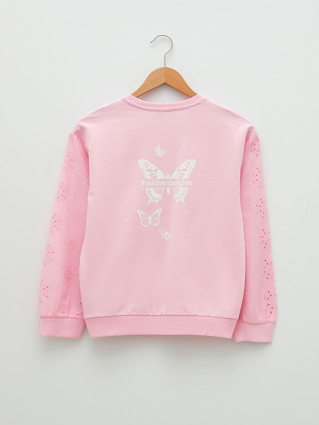 سويت شيرت بناتي ياقة دائرية بتفاصيل تطريز كم طويل-1