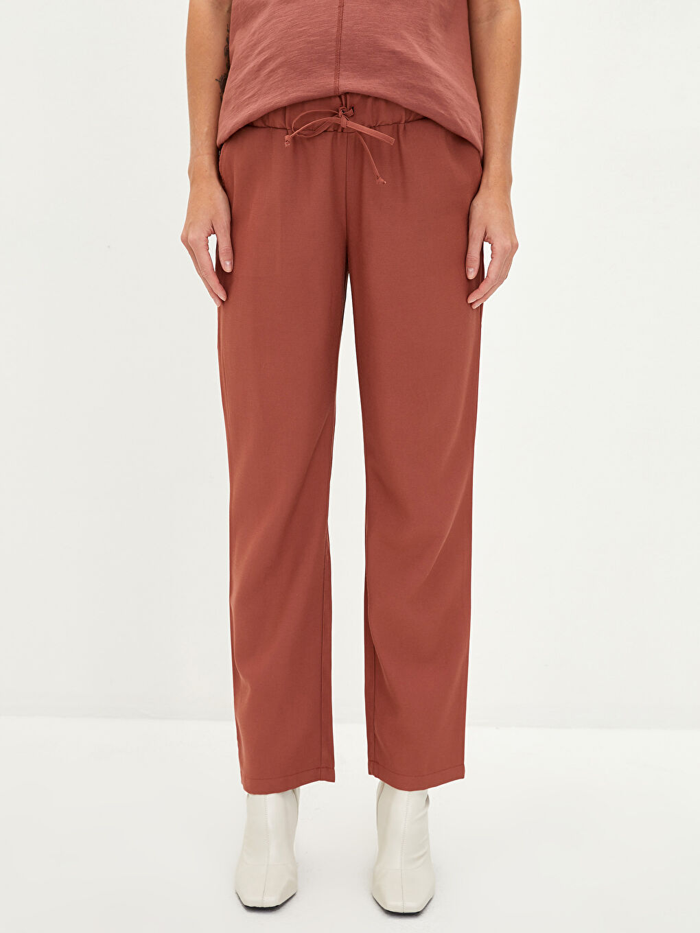 Kahverengi Beli Lastikli Düz Cep Detaylı Gabardin Hamile Pantolon-3