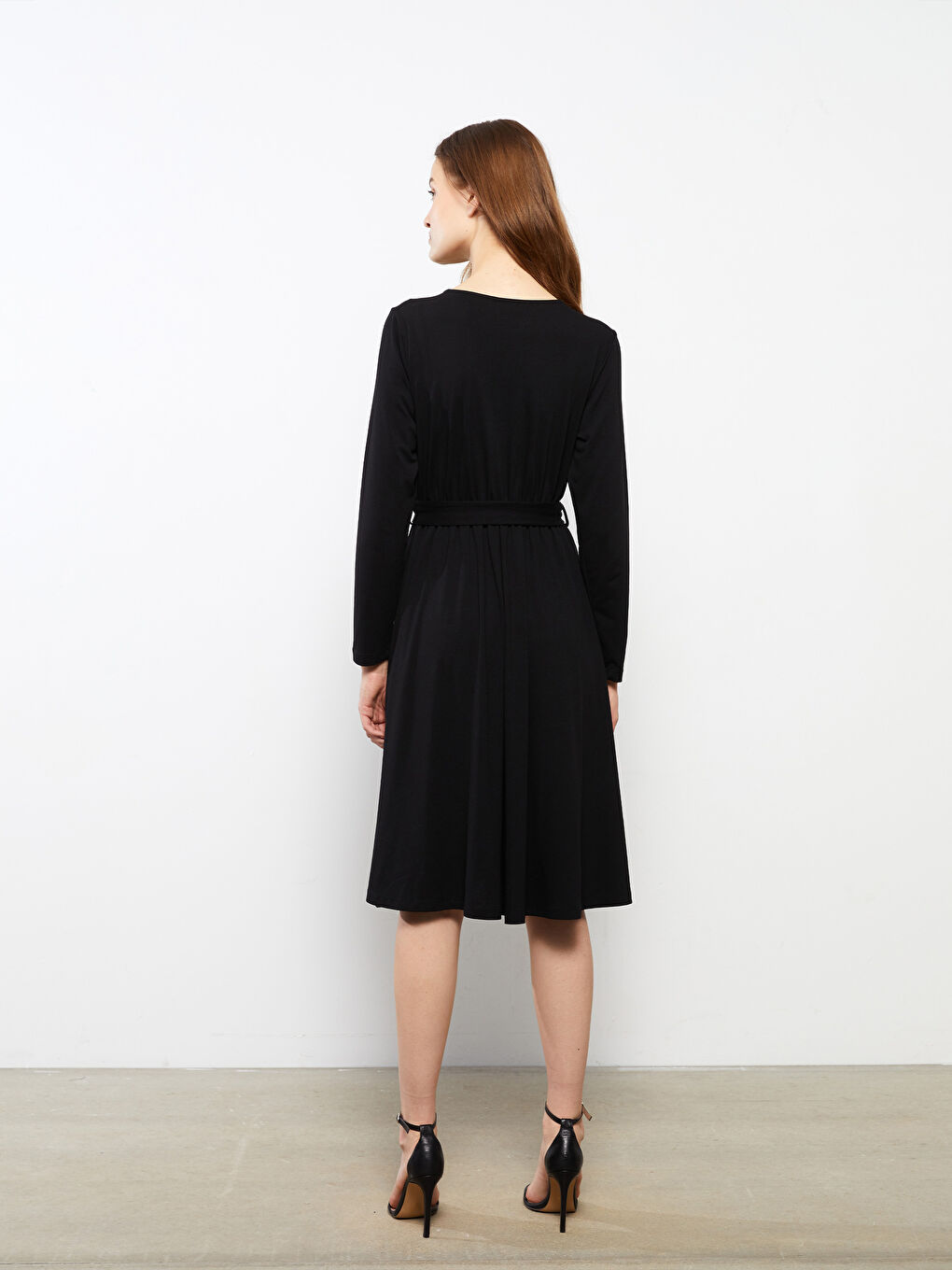 فستان كم طويل سادة بصفين زراير للسيدات-4