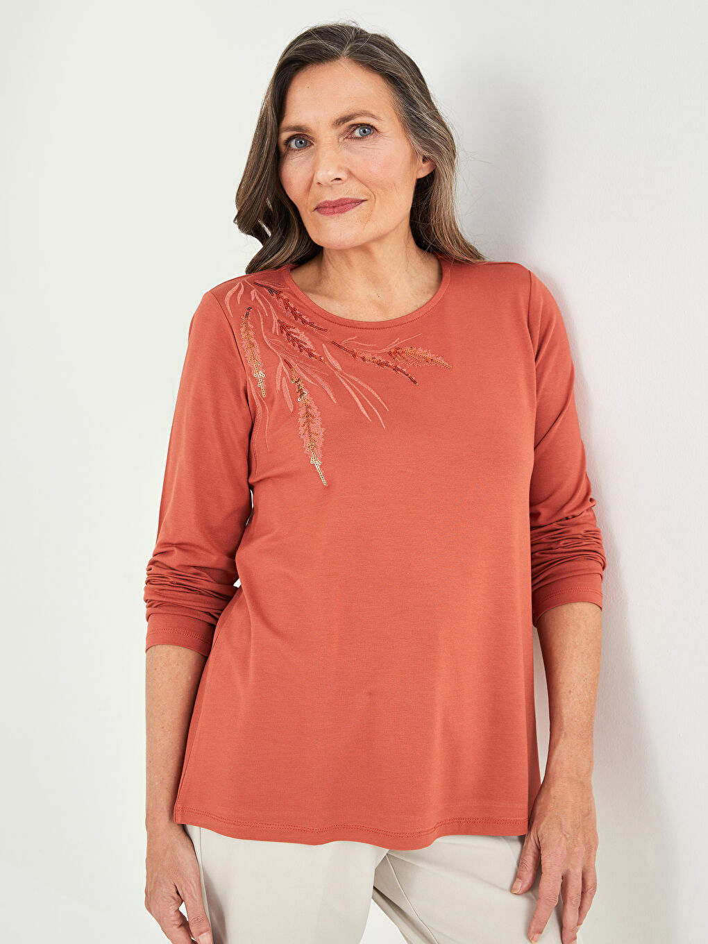 Crew Neck Embroidered Long Sleeve Women's T-Shirt