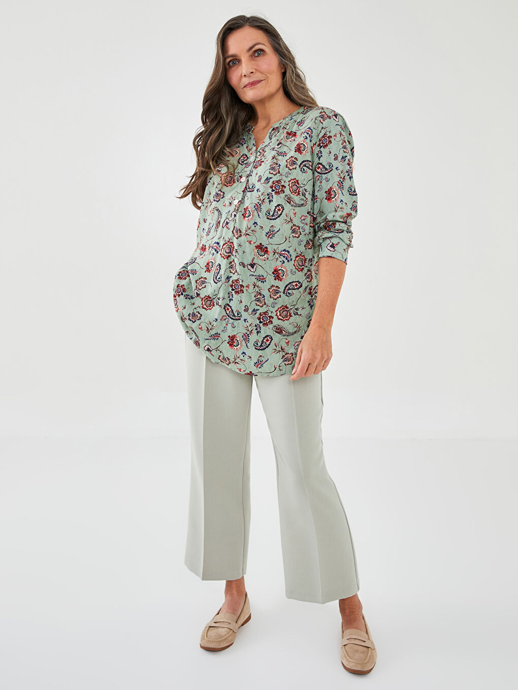 Yeşil Kaçık Yaka Desenli Uzun Kollu Viskon Kadın Bluz-2