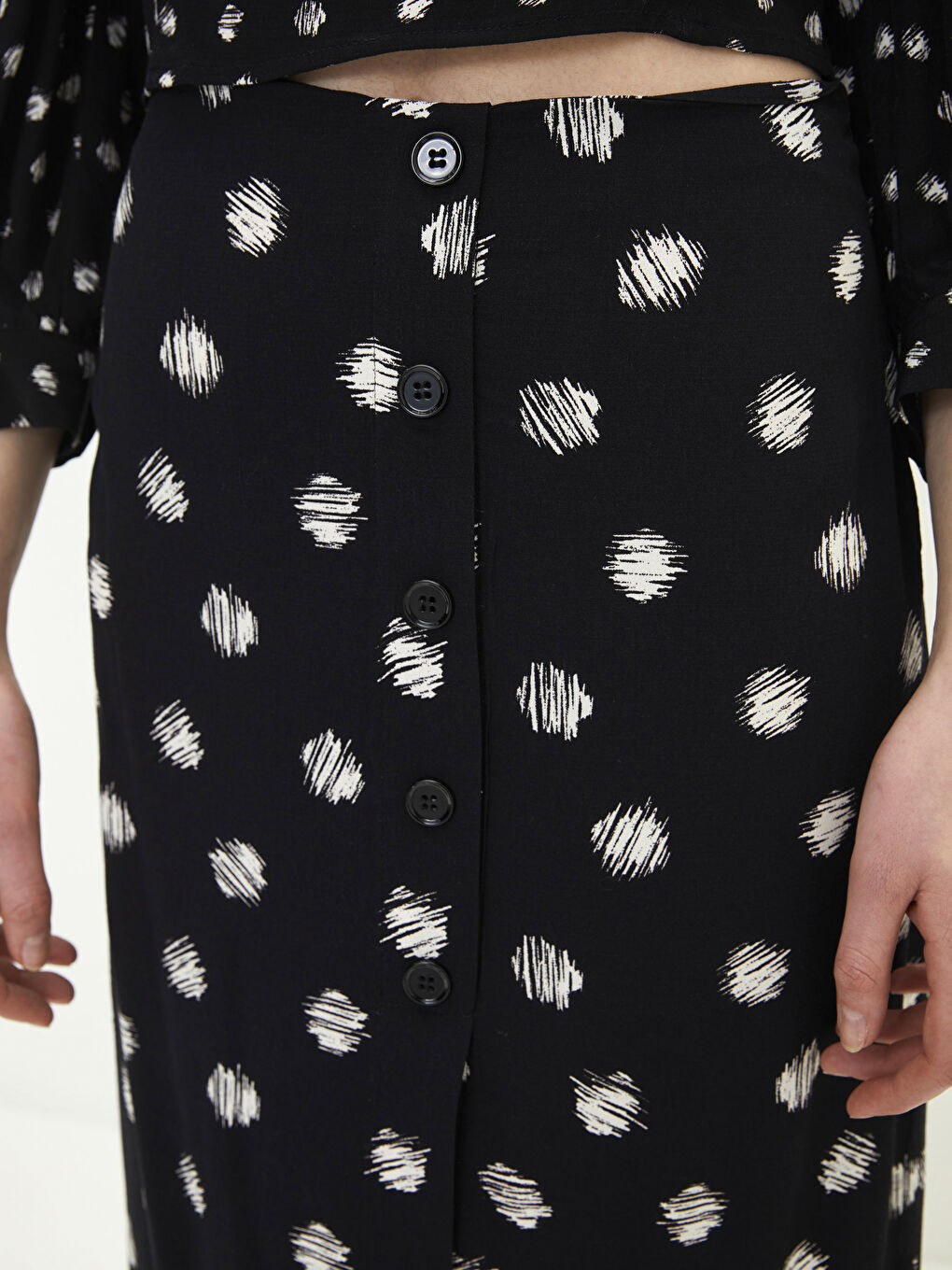 Siyah Beli Fermuarlı Desenli Viskon Kadın Kalem Etek-2